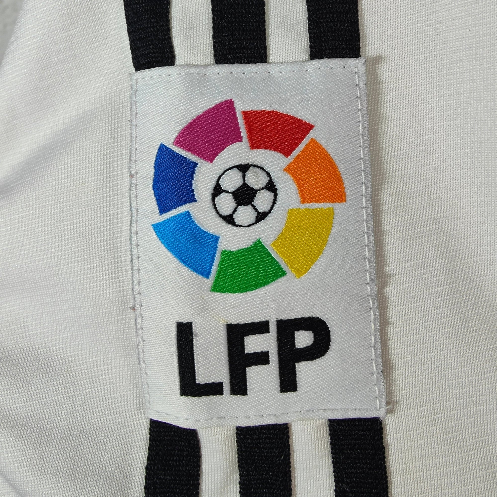 2003 - 04 Real Madrid Home Shirt Roberto Carlos 3 - 9.5/10 - (M) - Eternal Pitch