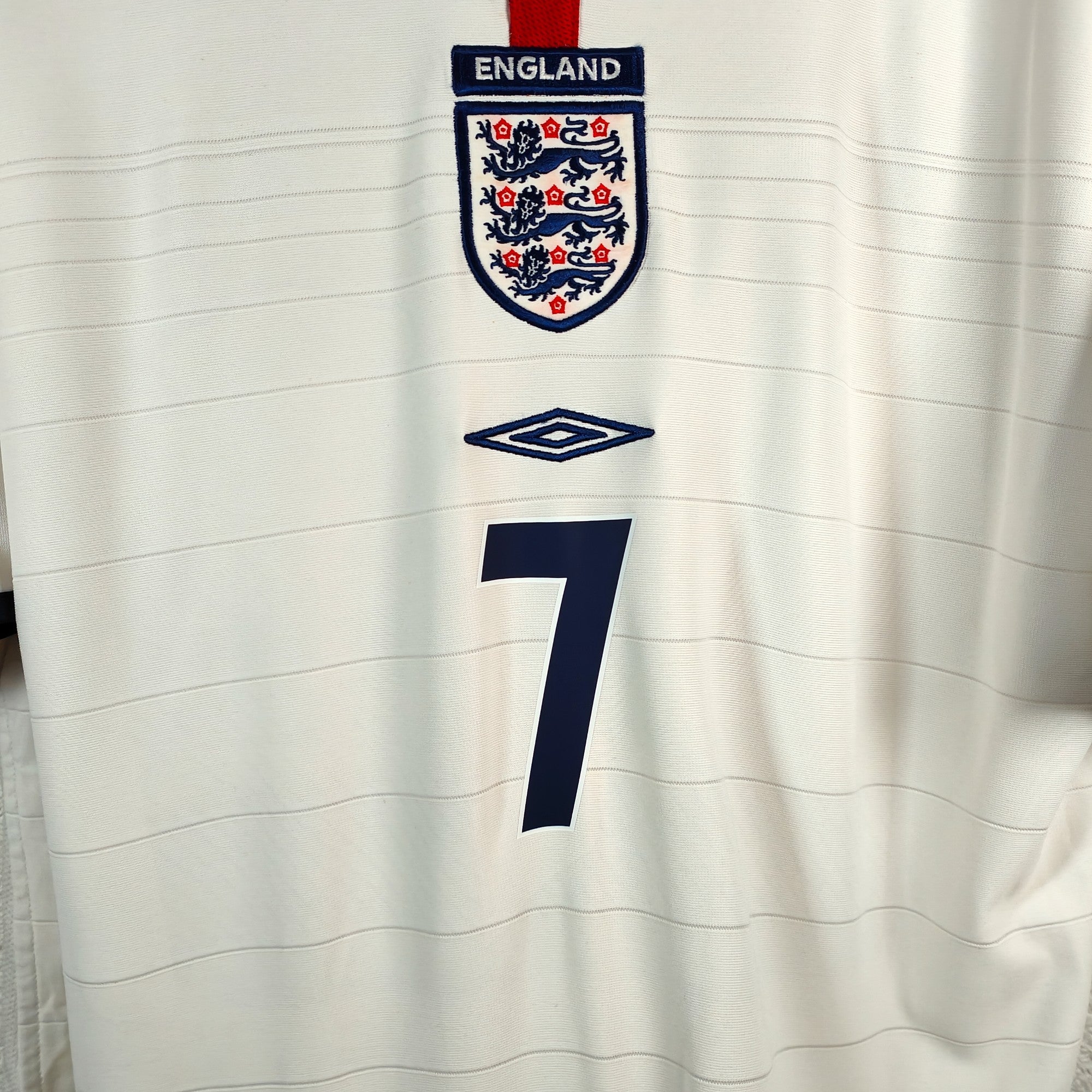 2003 - 05 England Home Shirt Beckham 7 (L) - Eternal Pitch
