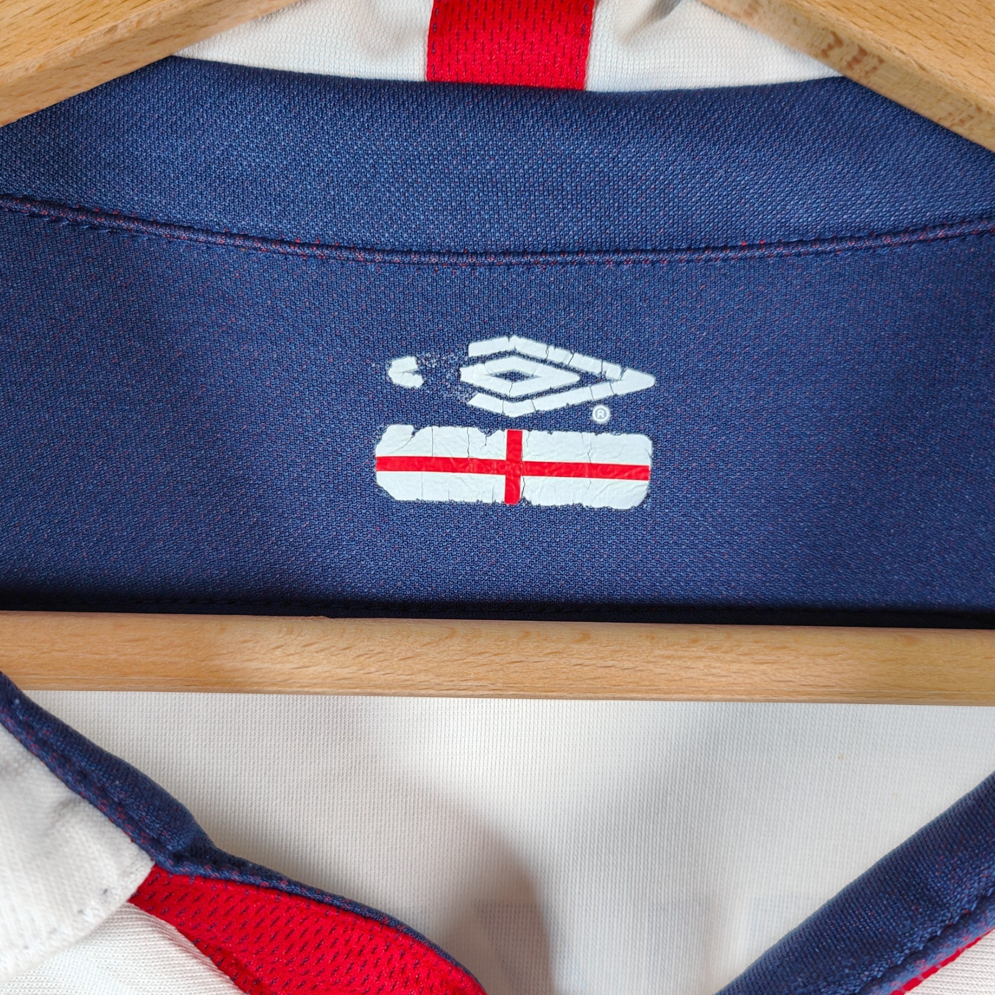 2003 - 05 England Home Shirt Beckham 7 (L) - Eternal Pitch