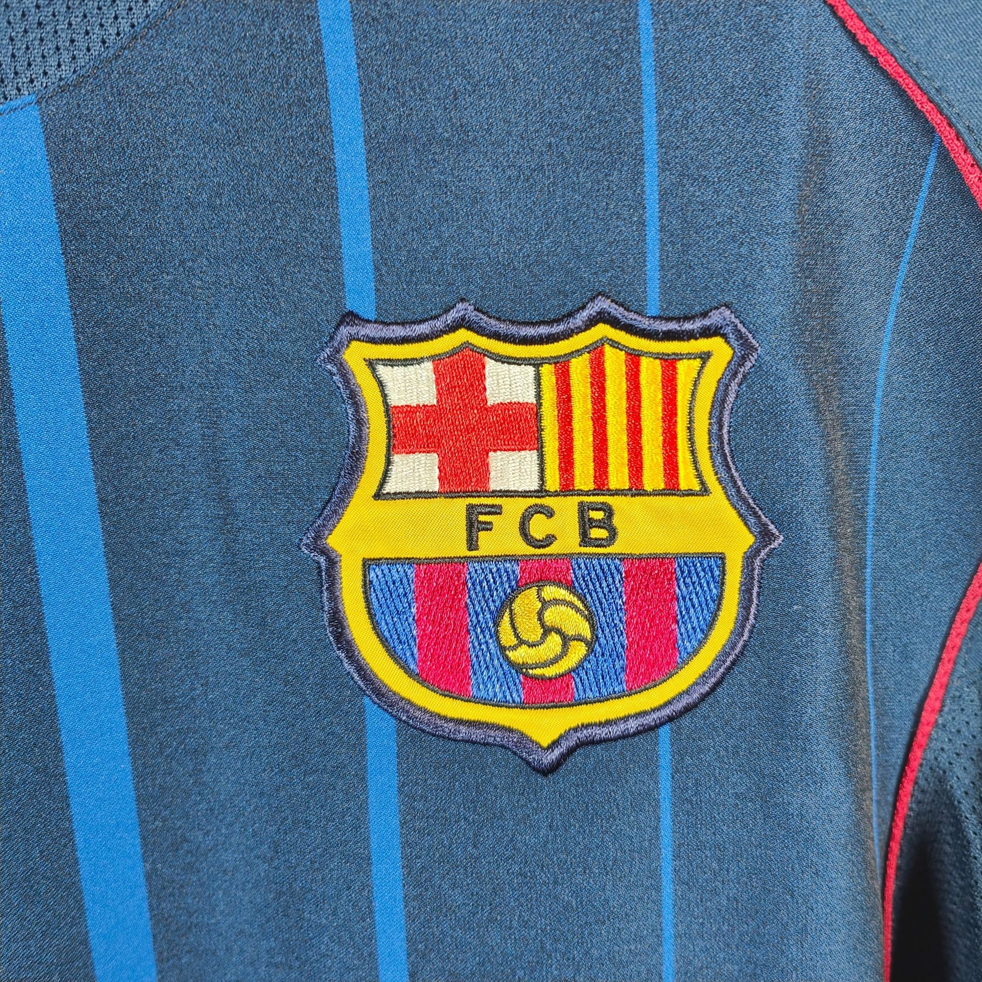 2004 - 05 FC Barcelona Away Shirt Ronaldinho 10 - 9/10 - (S) - Eternal Pitch