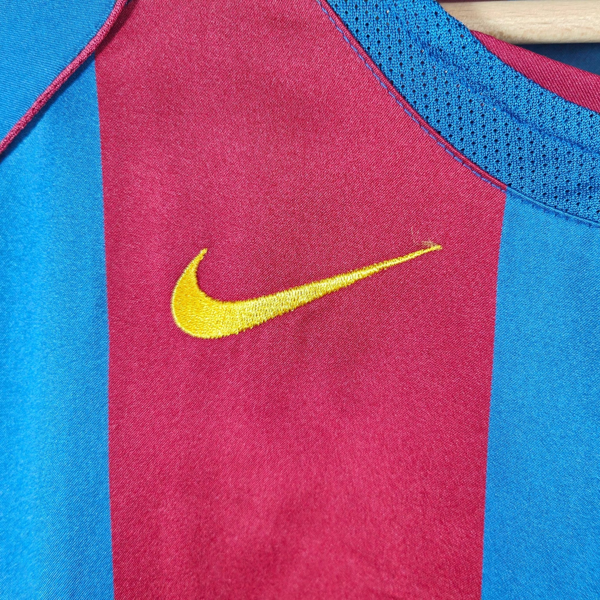 2004 - 05 FC Barcelona Home Shirt Ronaldinho 10 - 9/10 - (S) - Eternal Pitch