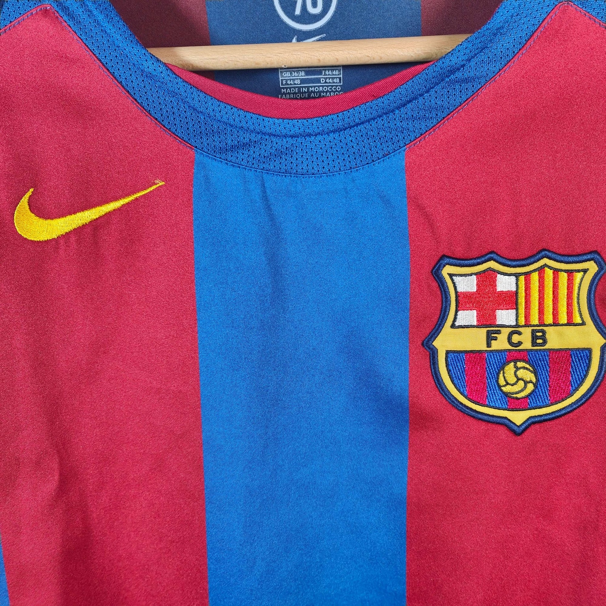 2004 - 05 FC Barcelona Home Shirt Ronaldinho 10 - 9/10 - (S) - Eternal Pitch