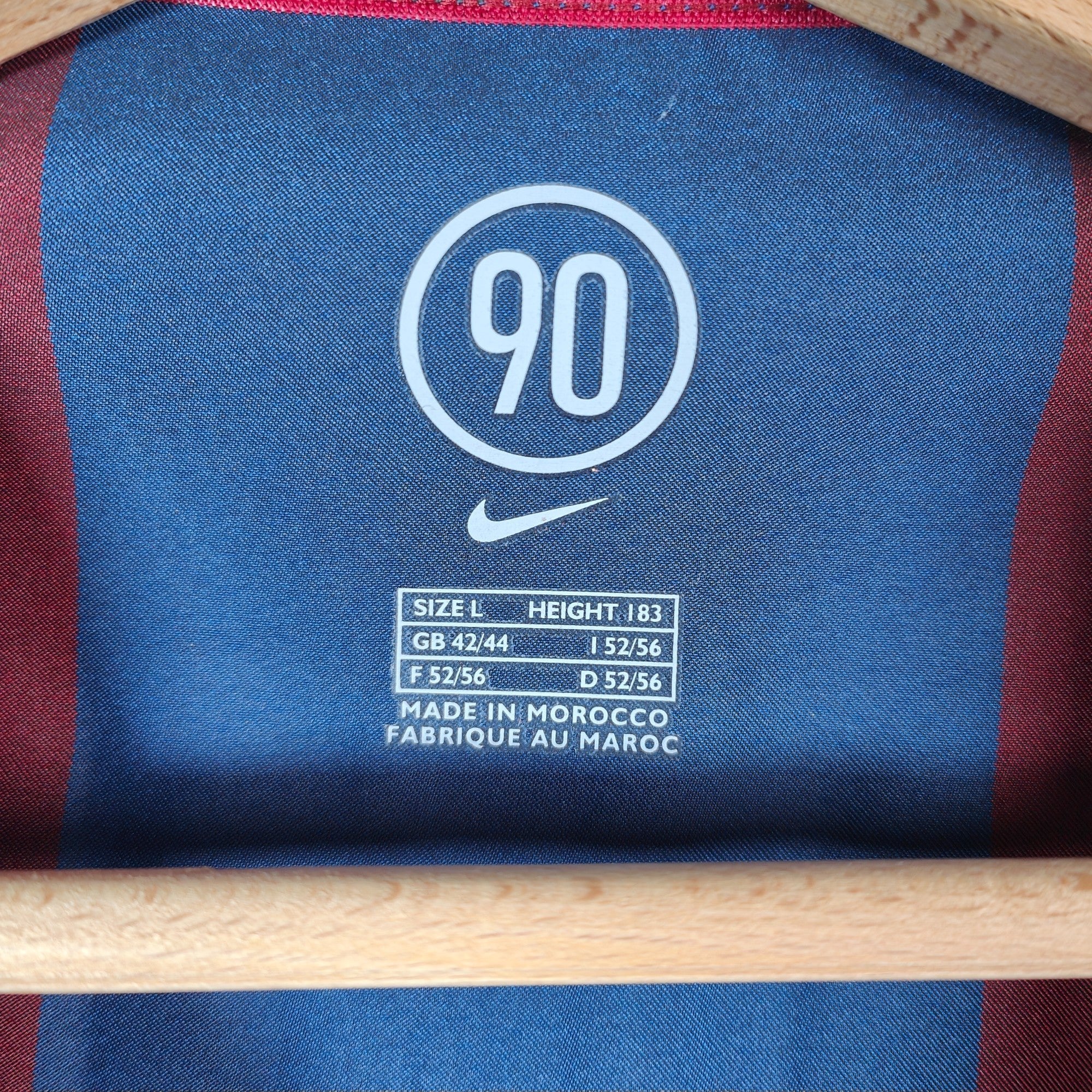 2004 - 05 FC Barcelona Home Shirt Ronaldinho 10 (L) - Eternal Pitch