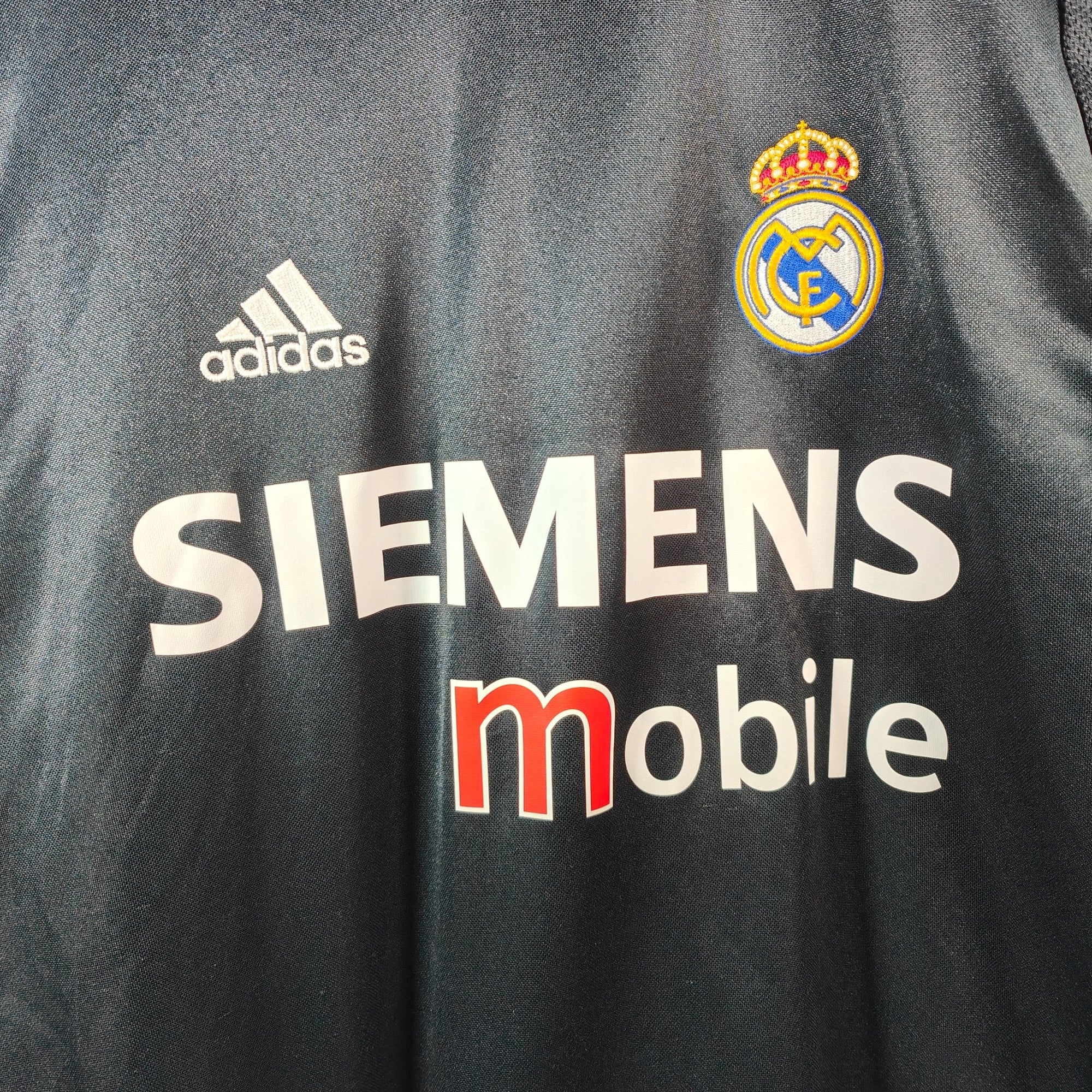 2004 - 05 Real Madrid Away Shirt (M) - Eternal Pitch