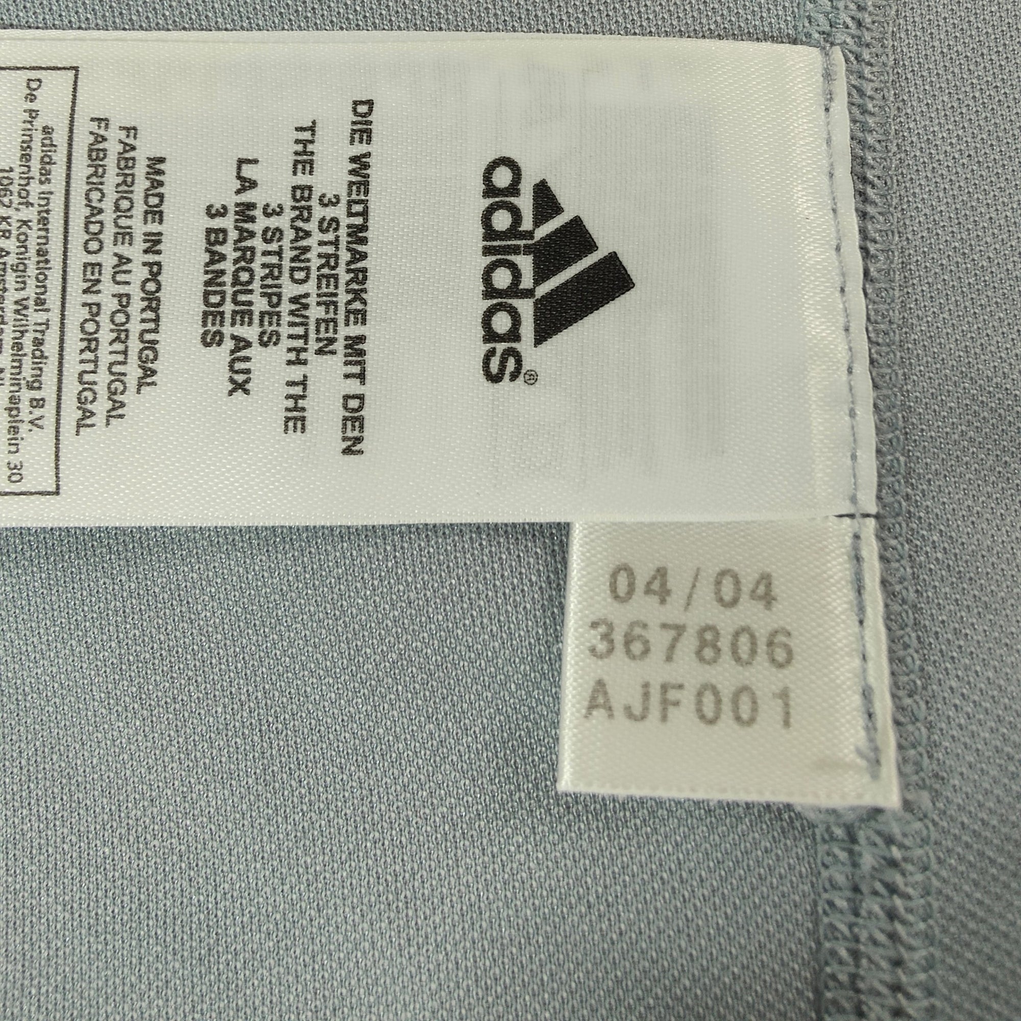 2004 - 05 Real Madrid GK Shirt Casillas 1 - 9/10 - (XL) - Eternal Pitch