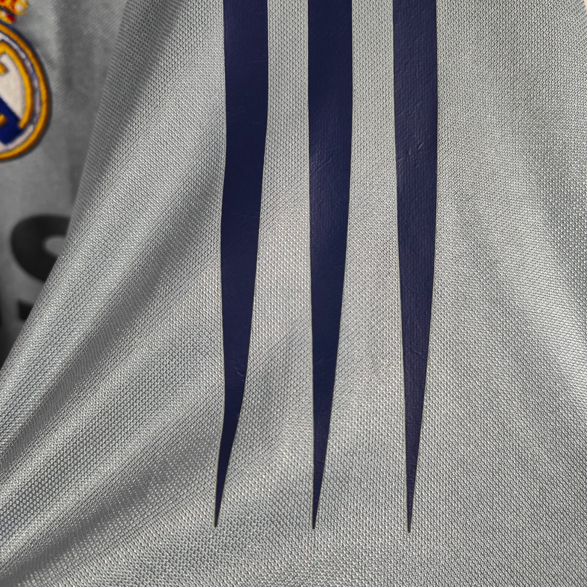 2004 - 05 Real Madrid GK Shirt Casillas 1 - 9/10 - (XL) - Eternal Pitch