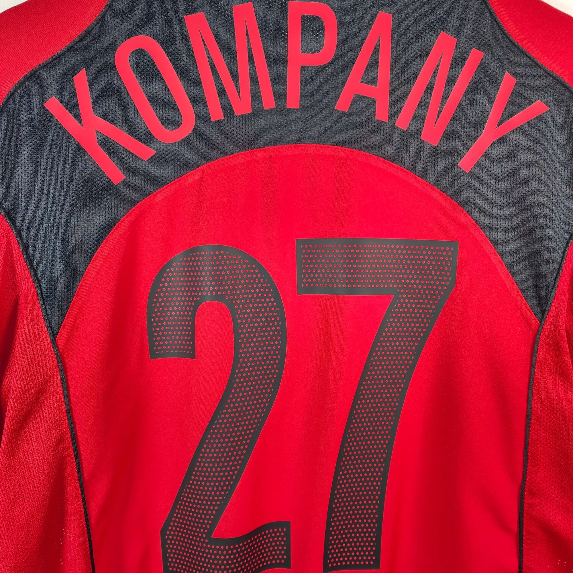 2004 - 06 Belgium Home Shirt Kompany 27 - 9/10 - (XL) - Eternal Pitch