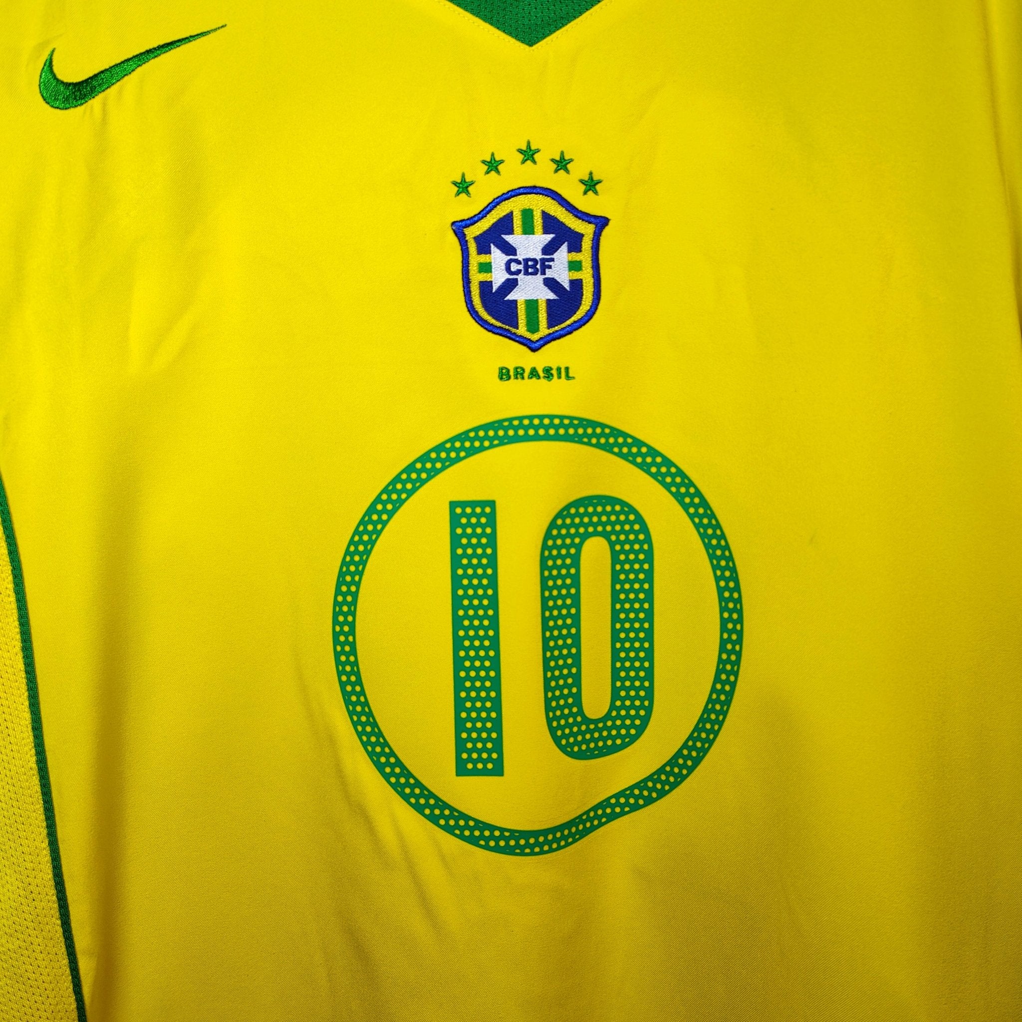 2004-06 Brazil Home Shirt Ronaldinho #10 - 9/10 - (L) – 116603