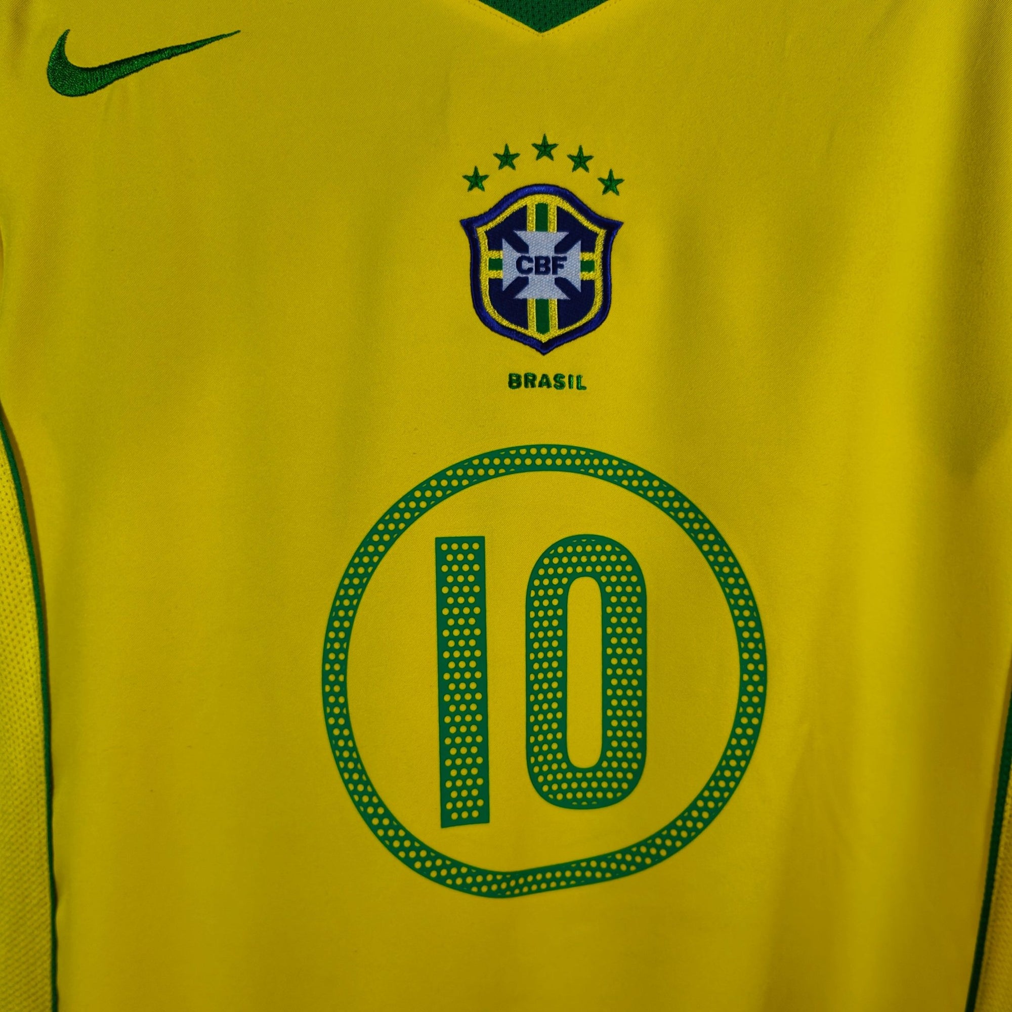2004 - 06 Brazil Home Shirt Ronaldinho 10 - 9.5/10 - (M) - Eternal Pitch
