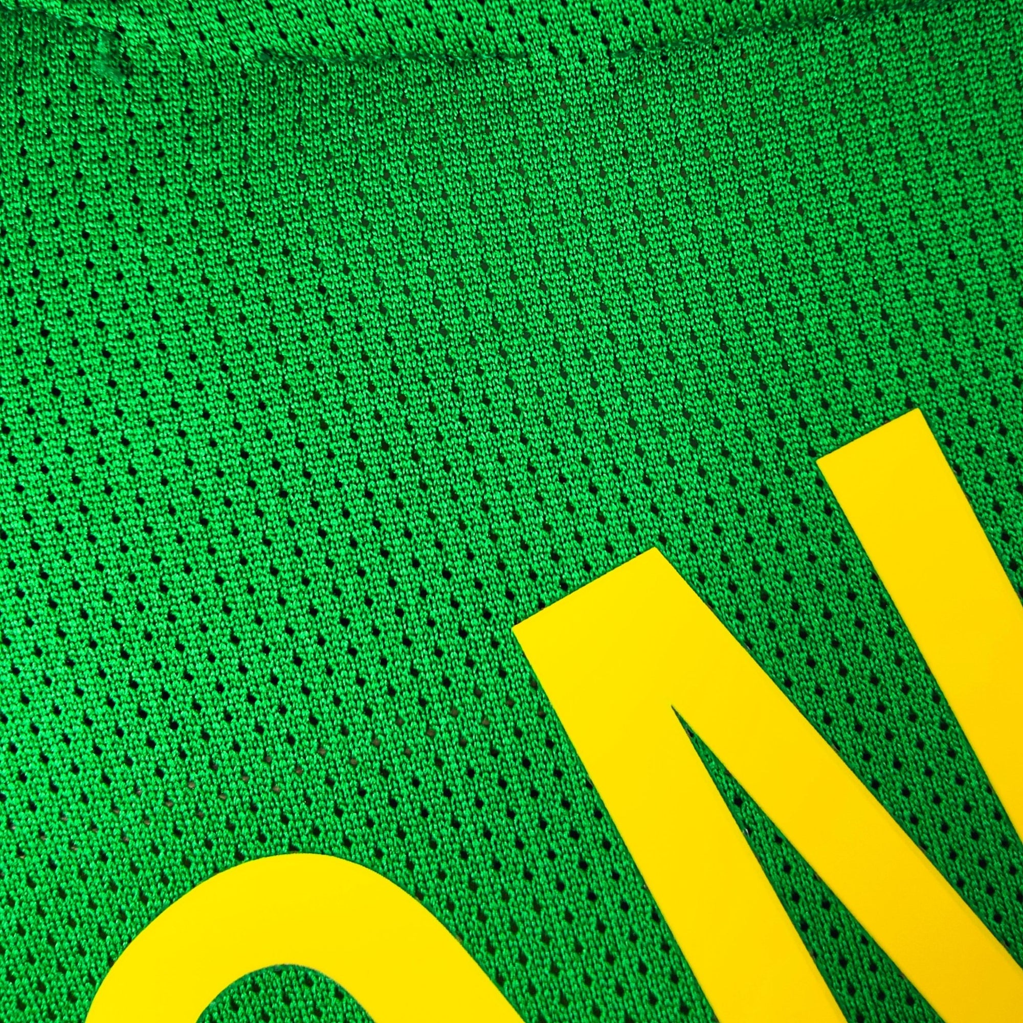 2004 - 06 Brazil Home Shirt Ronaldo 9 (M) - Eternal Pitch