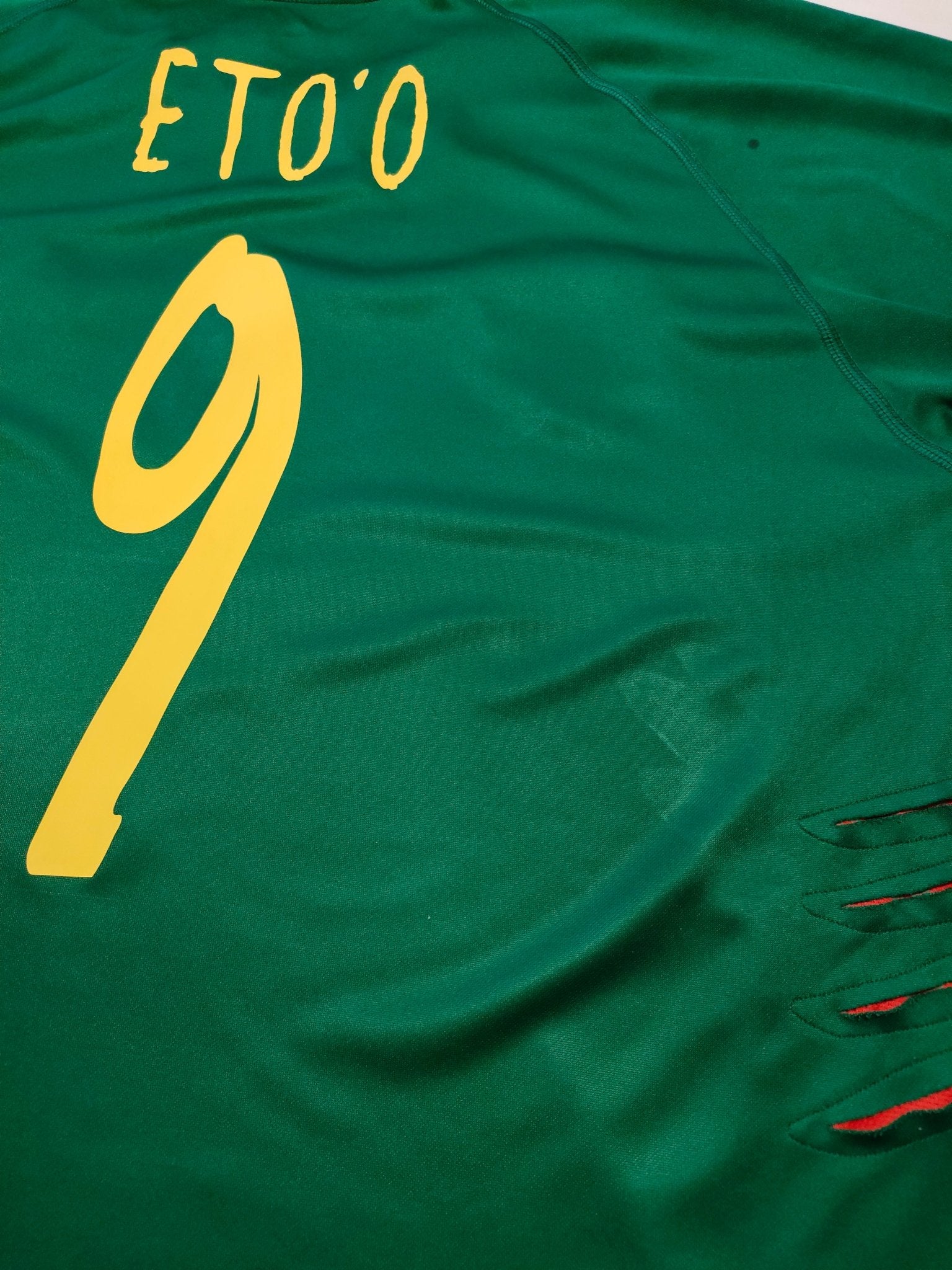 2004 - 06 Cameroon Home Shirt Eto&#39;o 9 - 7.5/10 - (L) - Eternal Pitch