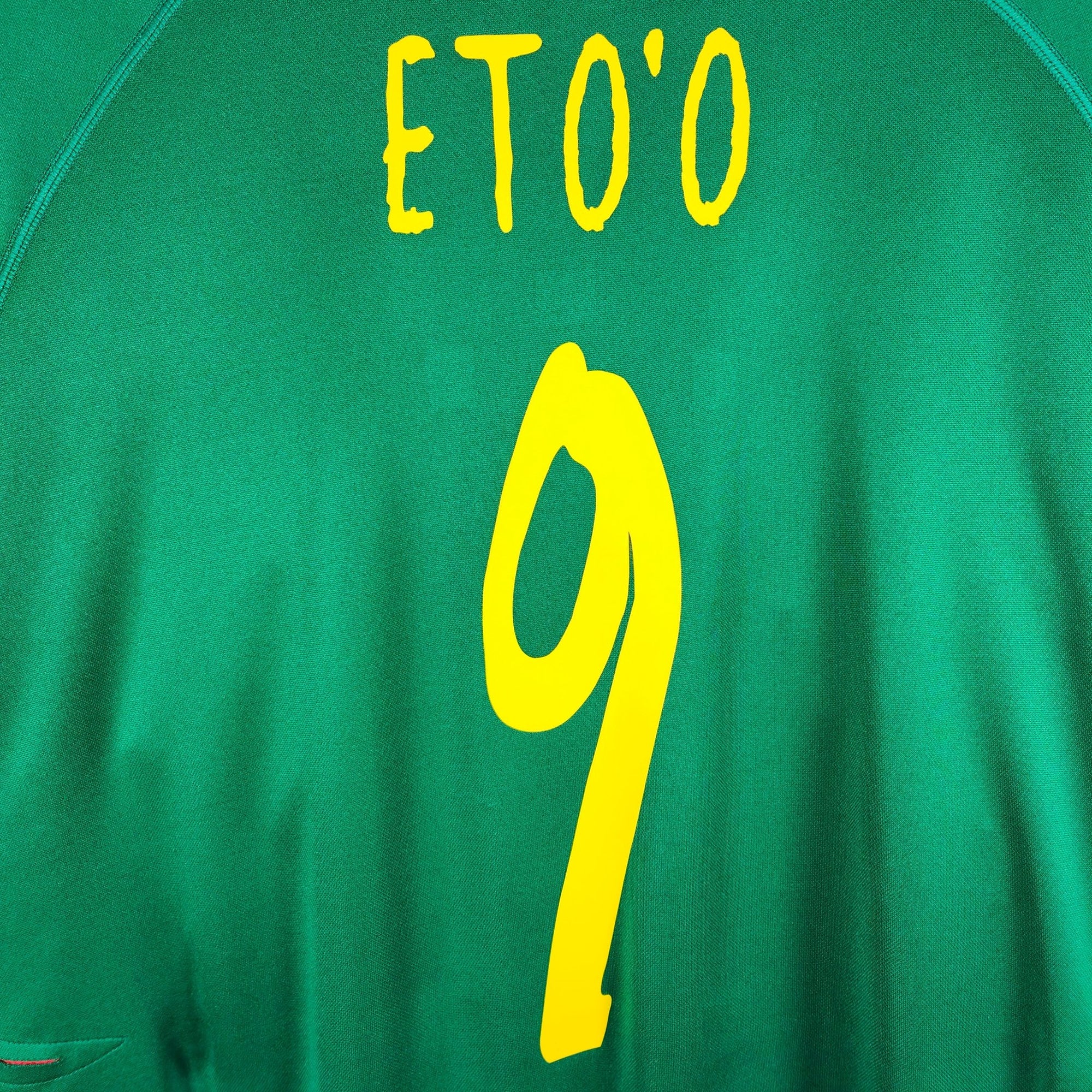 2004 - 06 Cameroon Home Shirt Eto&#39;o 9 - 9/10 - (XL) - Eternal Pitch