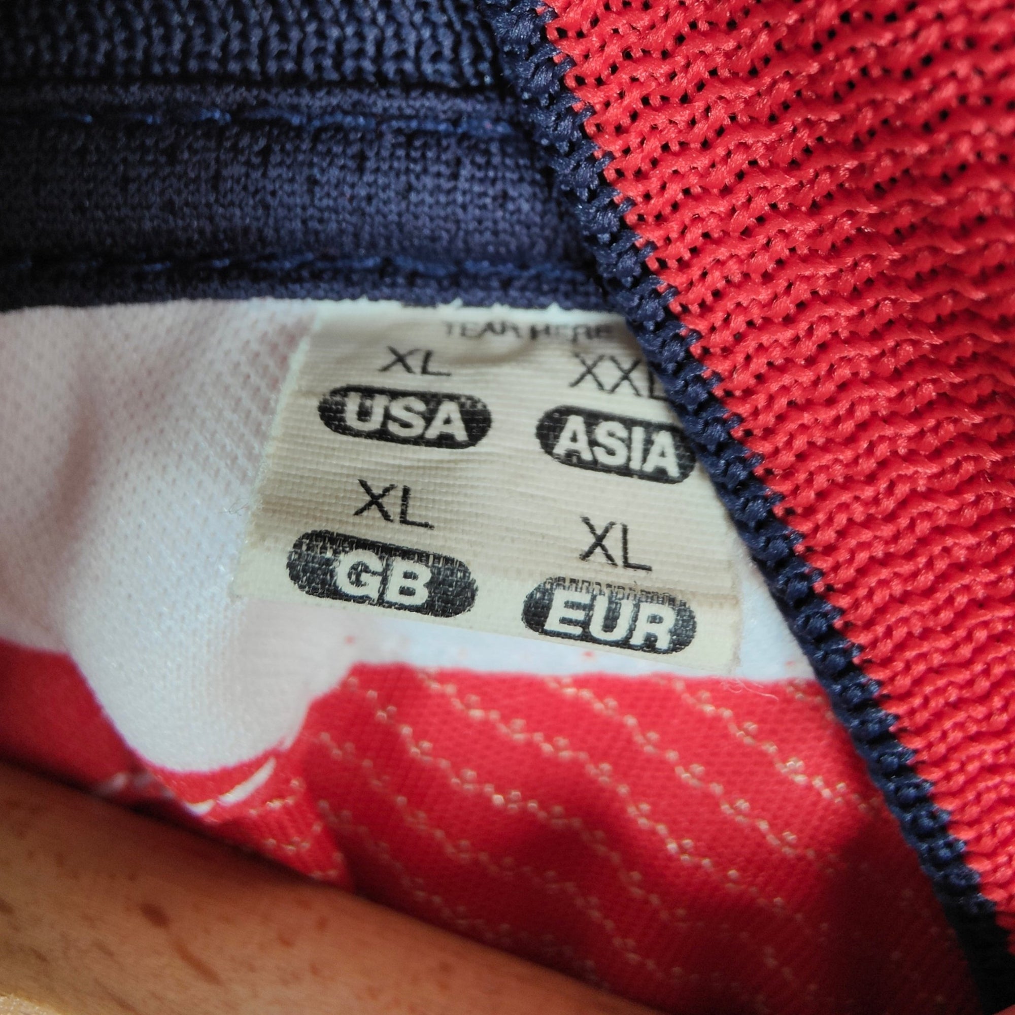 2004 - 06 England Away Shirt Beckham 7 - 9/10 - (XL) - Eternal Pitch