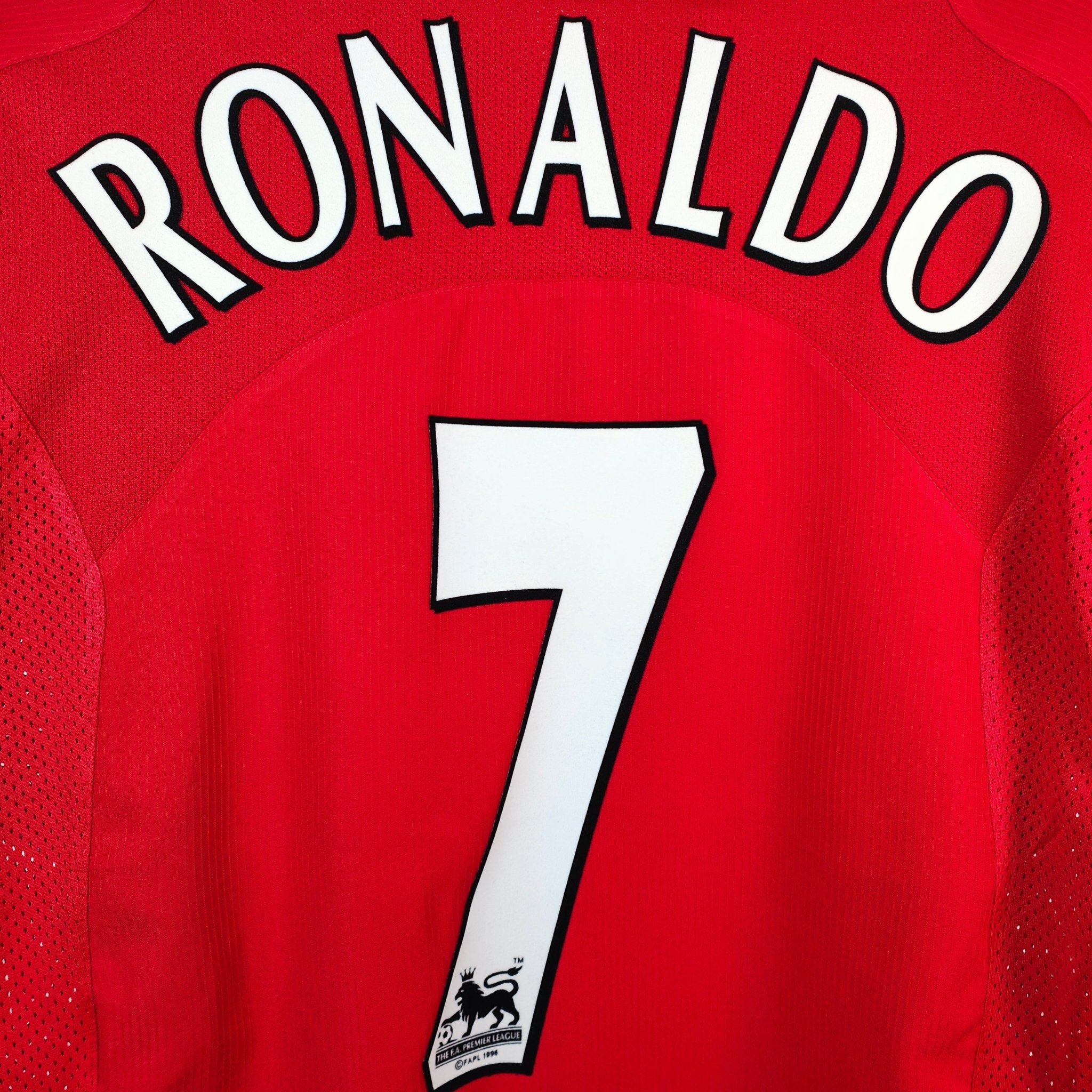 2004-06 Manchester United Home Shirt Ronaldo #7 - 9.5/10 - (M