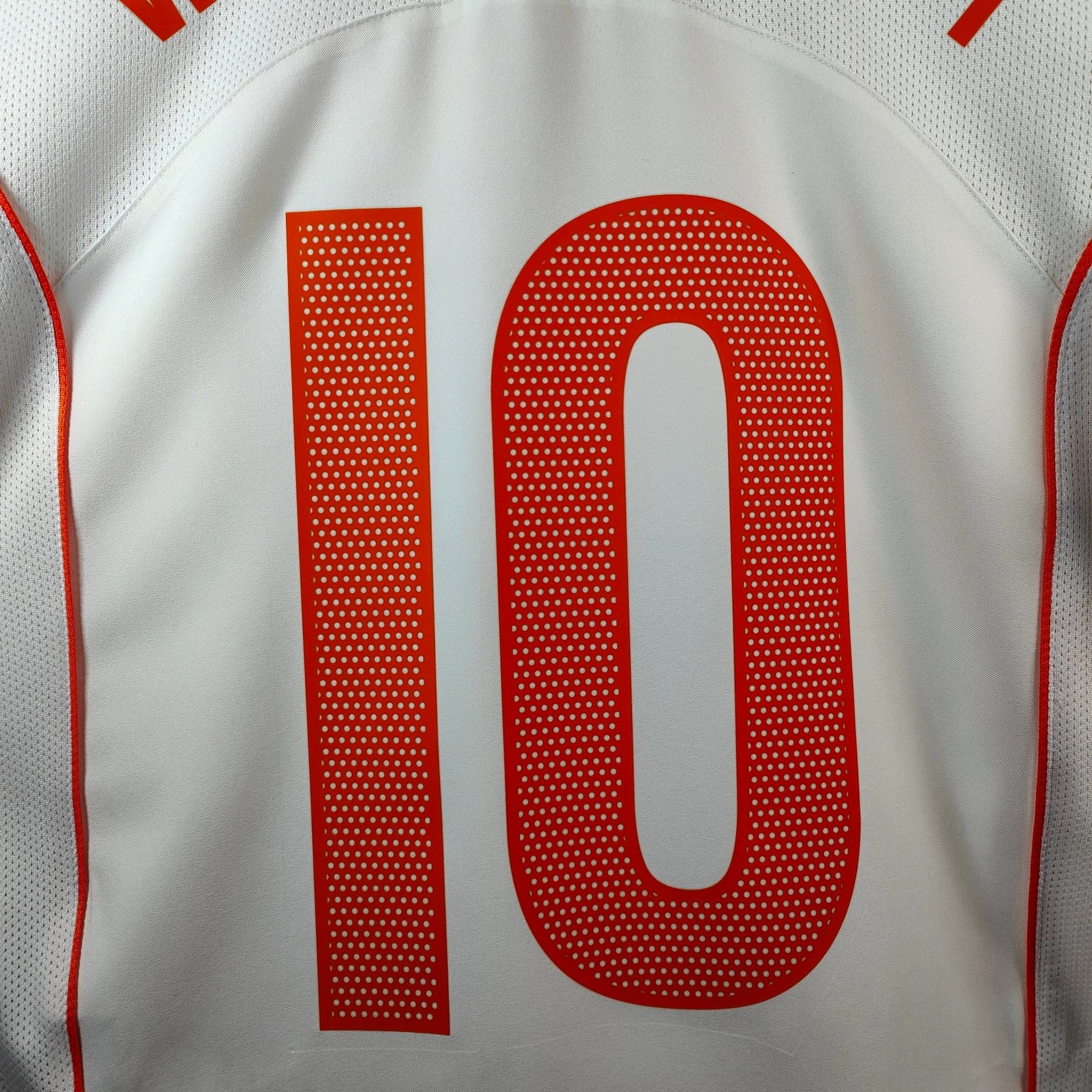 2004 - 06 Netherlands Away Shirt van Nistelrooy 10 (M) - Eternal Pitch