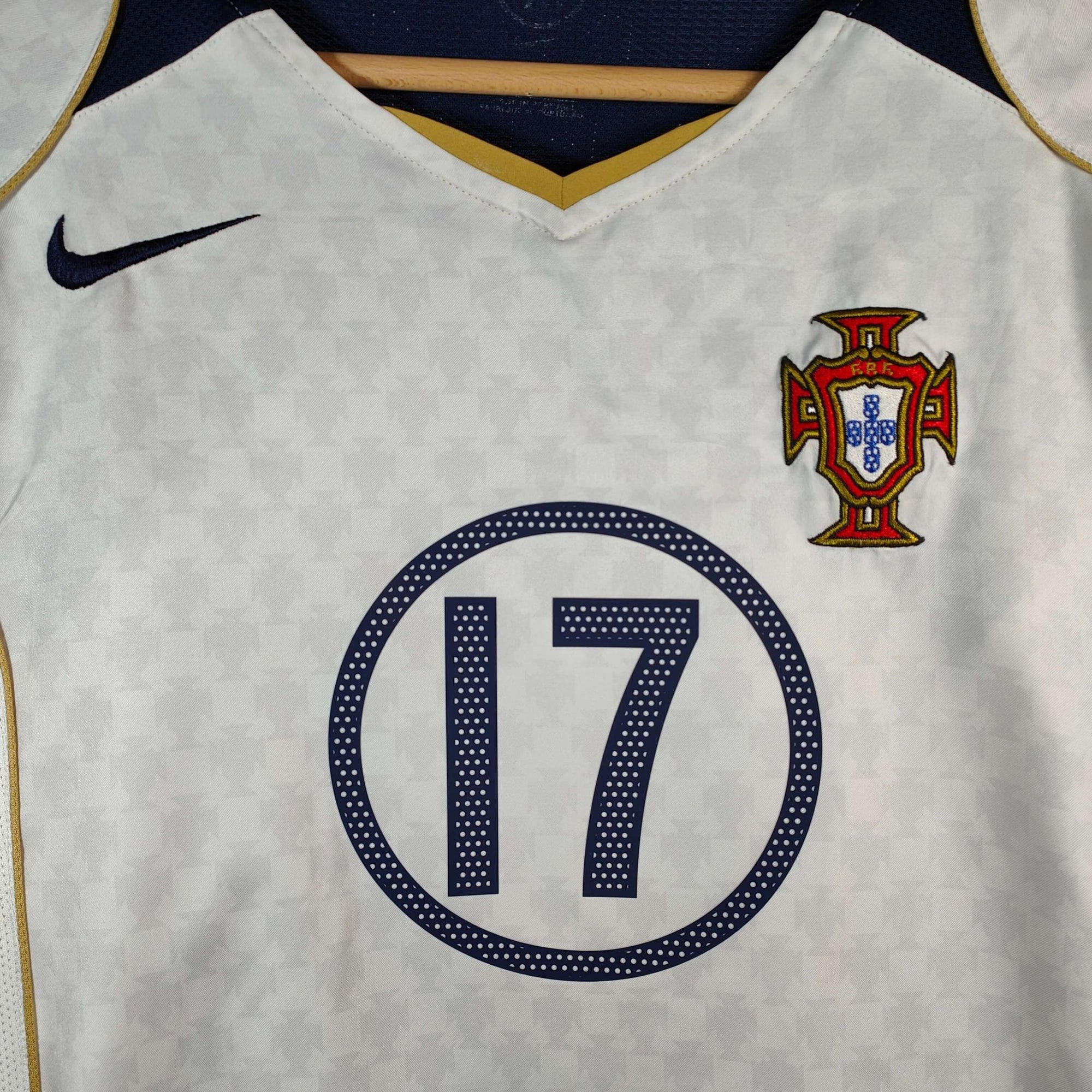 2004 - 06 Portugal Away Shirt Ronaldo 17 - 9.5/10 - (S) - Eternal Pitch