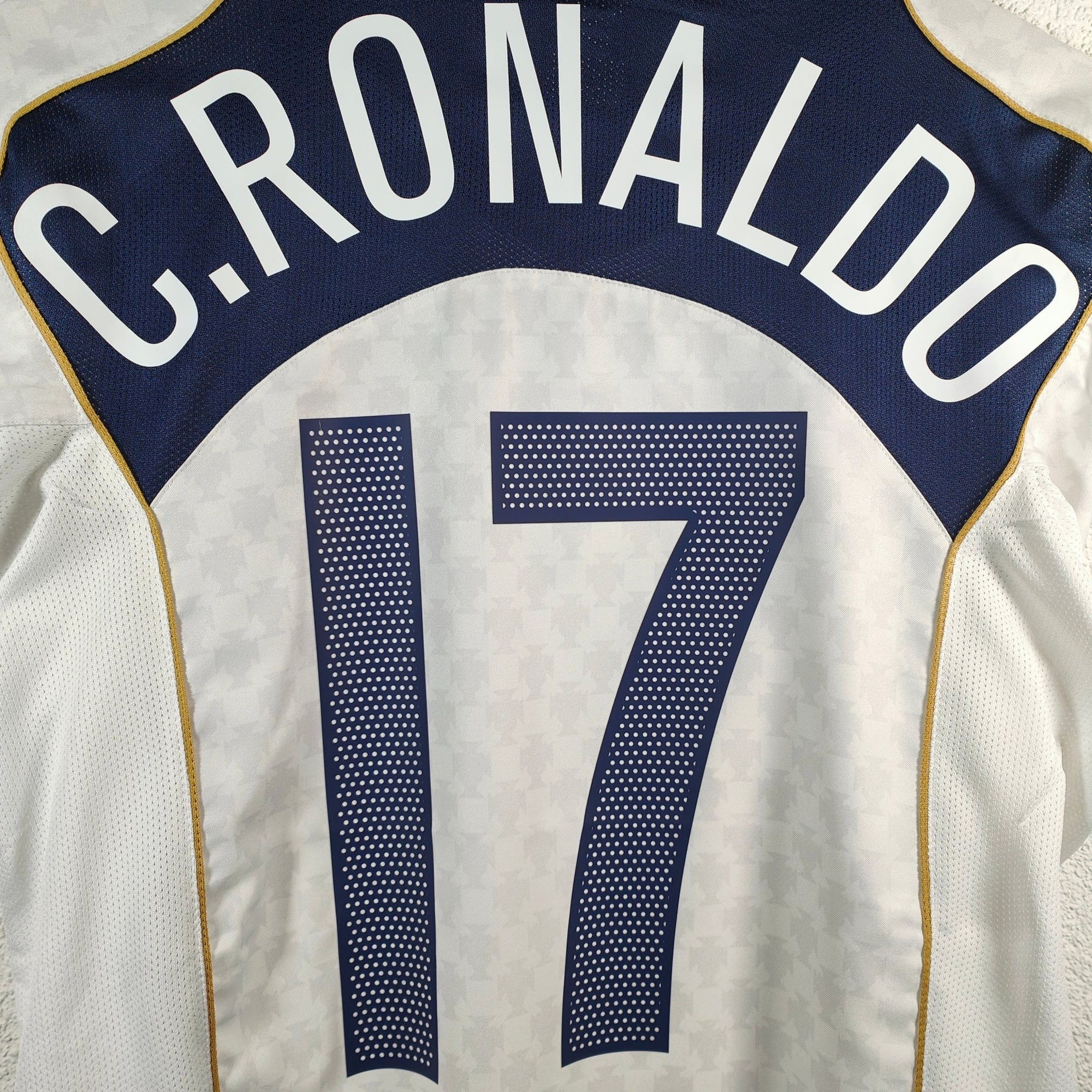 2004 - 06 Portugal Away Shirt Ronaldo 17 - 9.5/10 - (S) - Eternal Pitch