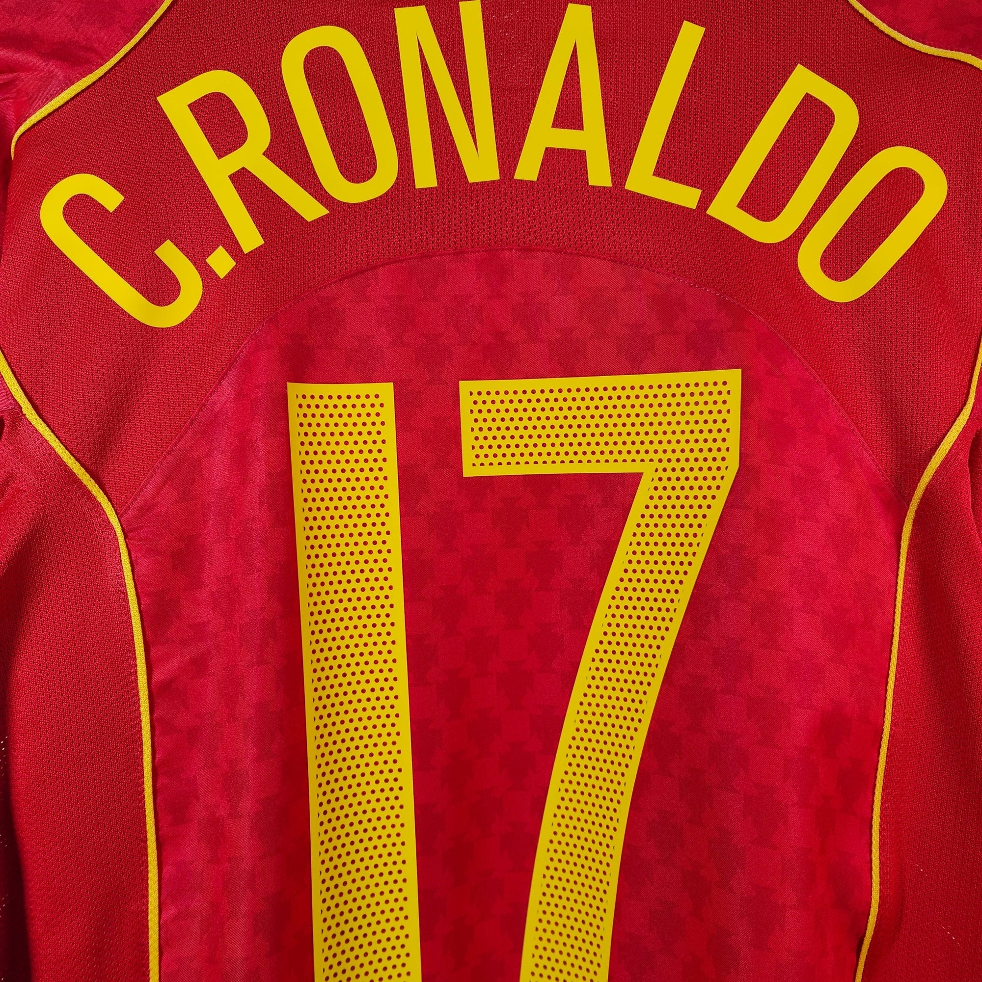 2004 - 06 Portugal Home Shirt Cristiano Ronaldo 17 - 9.5/10 - (L) - Eternal Pitch