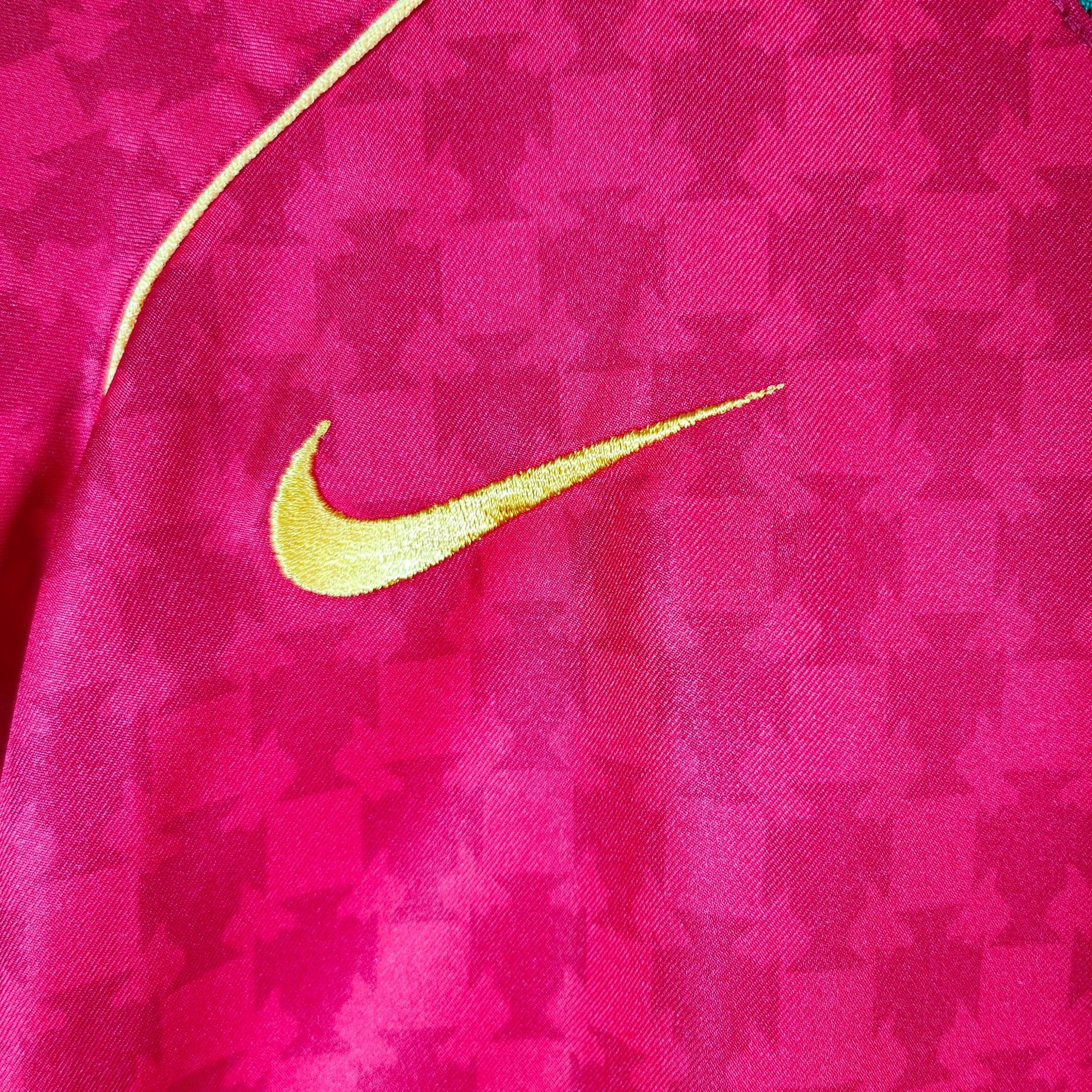 2004 - 06 Portugal Home Shirt Cristiano Ronaldo 17 - 9.5/10 - (XL) - Eternal Pitch