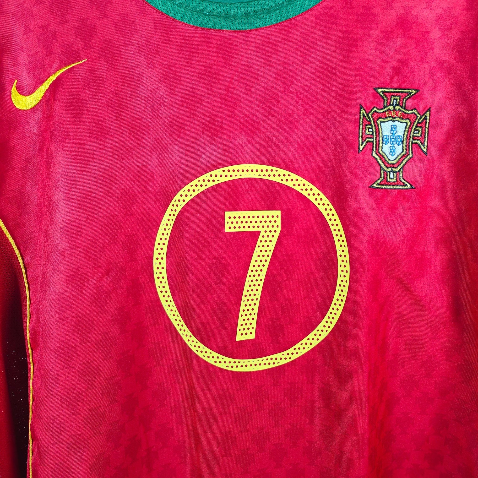 2004 - 06 Portugal Home Shirt Figo 7 - 9.5/10 - (XL) - Eternal Pitch