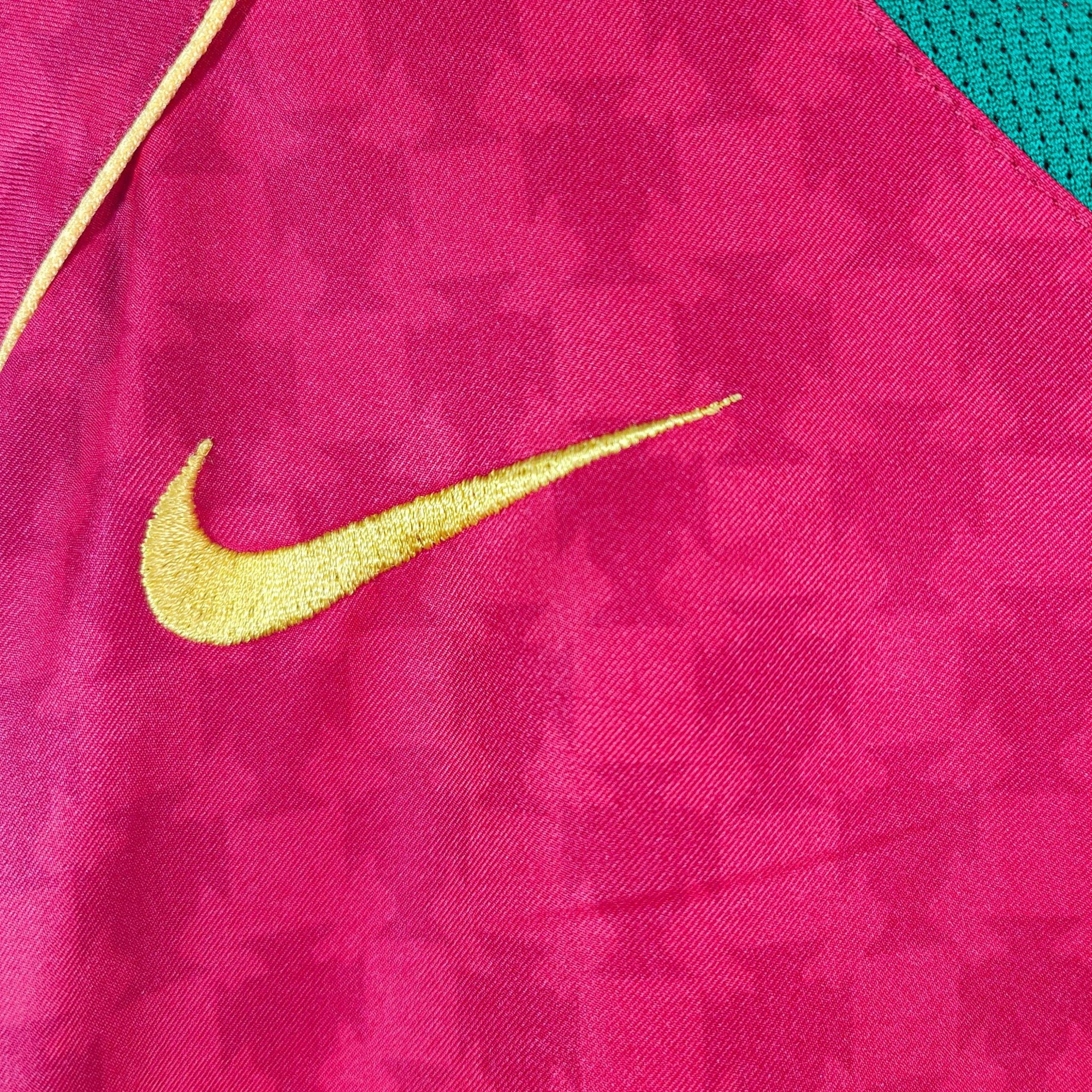 2004 - 06 Portugal Home Shirt Pauleta 9 - 9/10 - (L) - Eternal Pitch