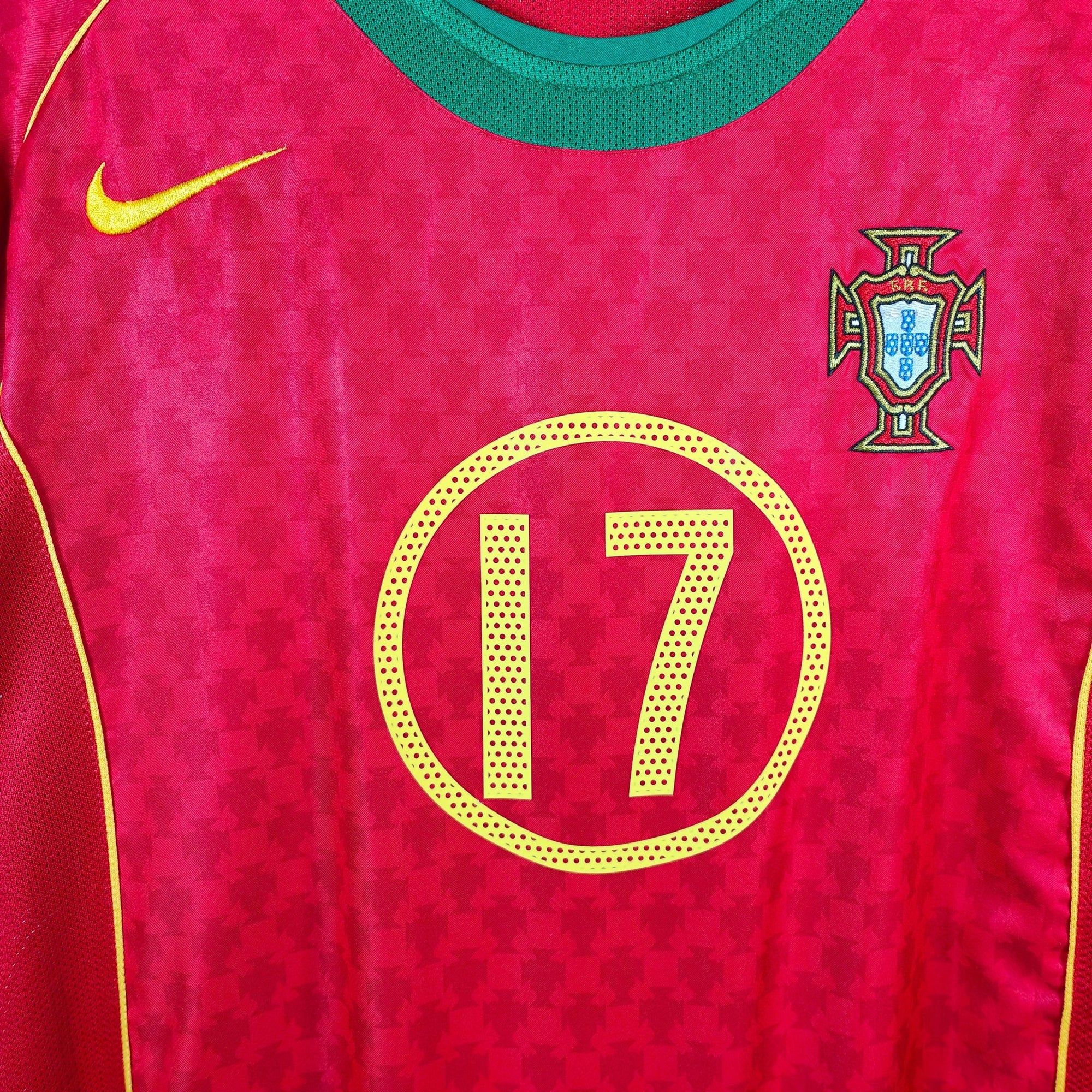 2004 - 06 Portugal Home Shirt Ronaldo 17 - 9.5/10 - (L) - Eternal Pitch
