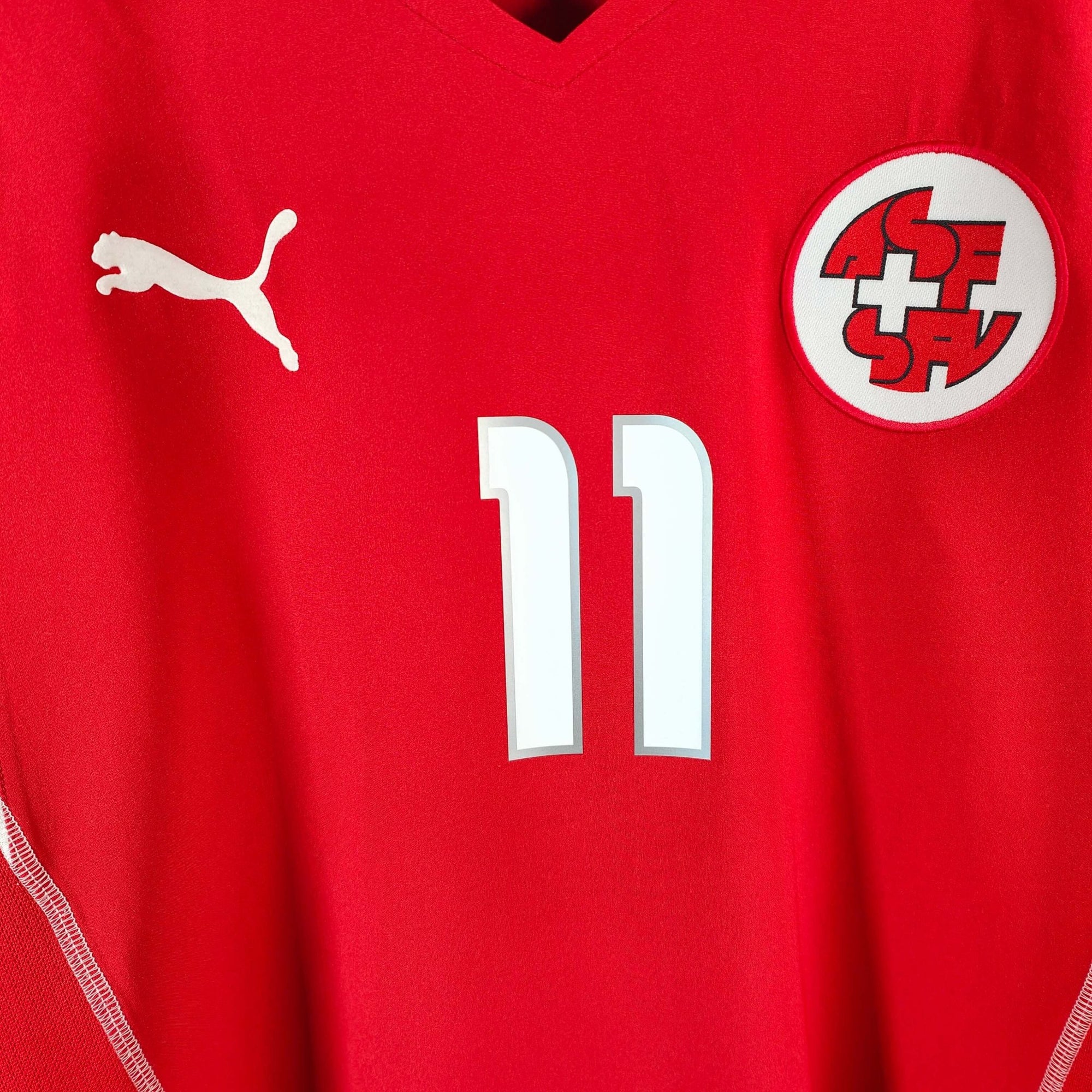 2004 - 06 Switzerland Home Shirt Chapuisat 11 - 8.5/10 - (L) - Eternal Pitch