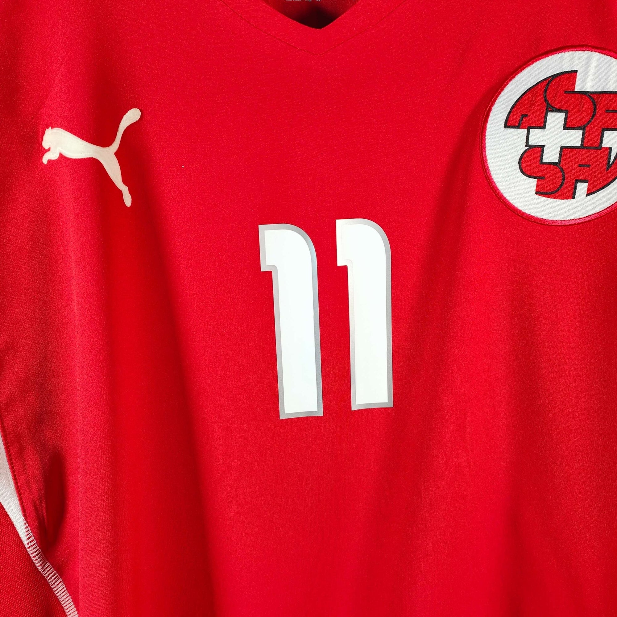 2004 - 06 Switzerland Home Shirt Chapuisat 11 - 8.5/10 - (XL) - Eternal Pitch