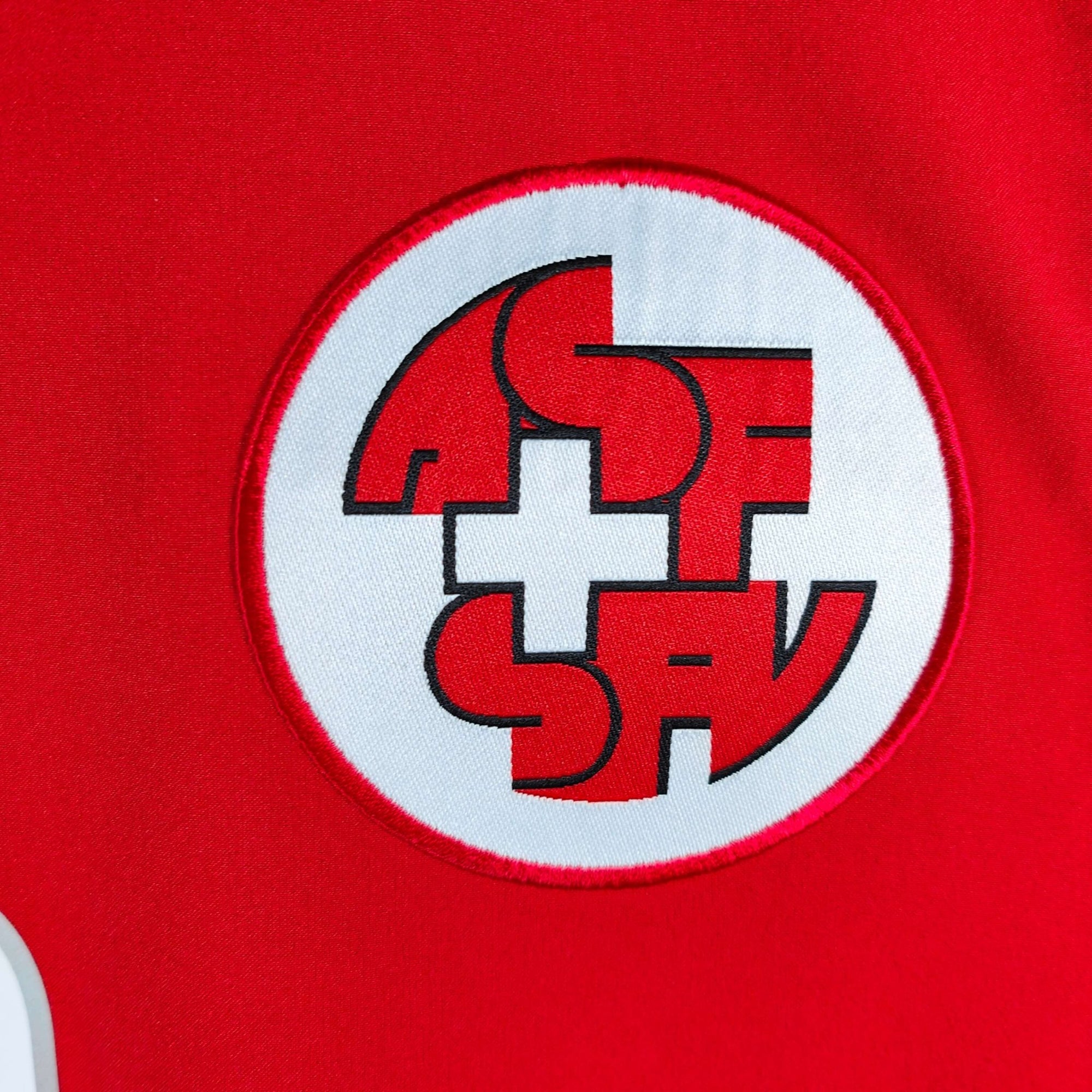 2004 - 06 Switzerland Home Shirt Chapuisat 11 - 9/10 - (M) - Eternal Pitch