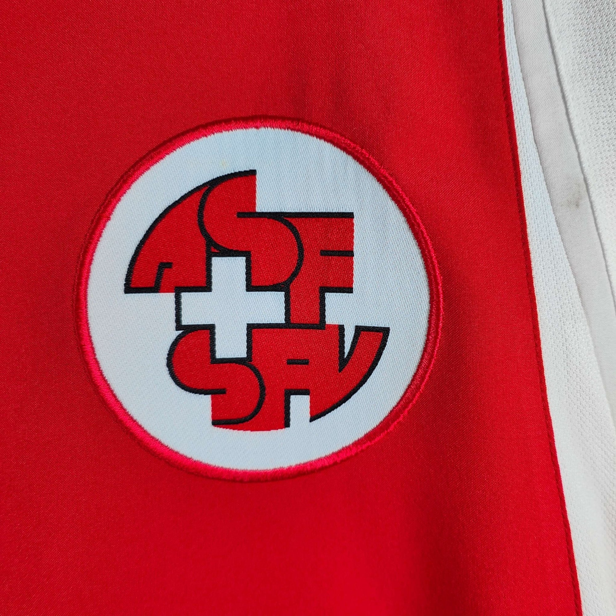 2004 - 06 Switzerland Home Shirt Hakan Yakin 10 - 8.5/10 - (L) - Eternal Pitch