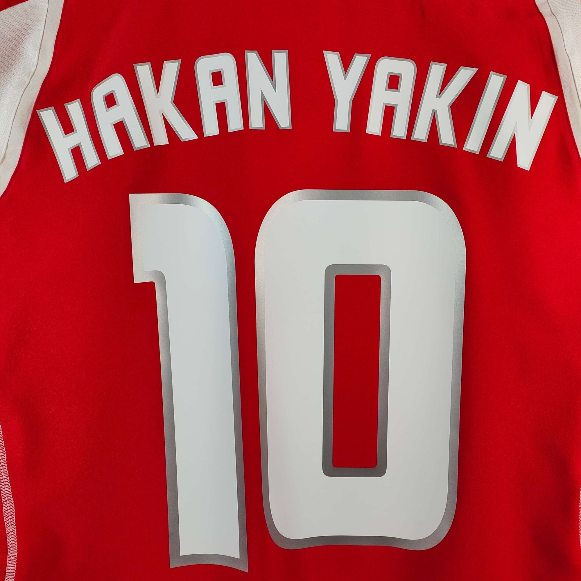2004 - 06 Switzerland Home Shirt Hakan Yakin 10 - 9/10 - (M) - Eternal Pitch