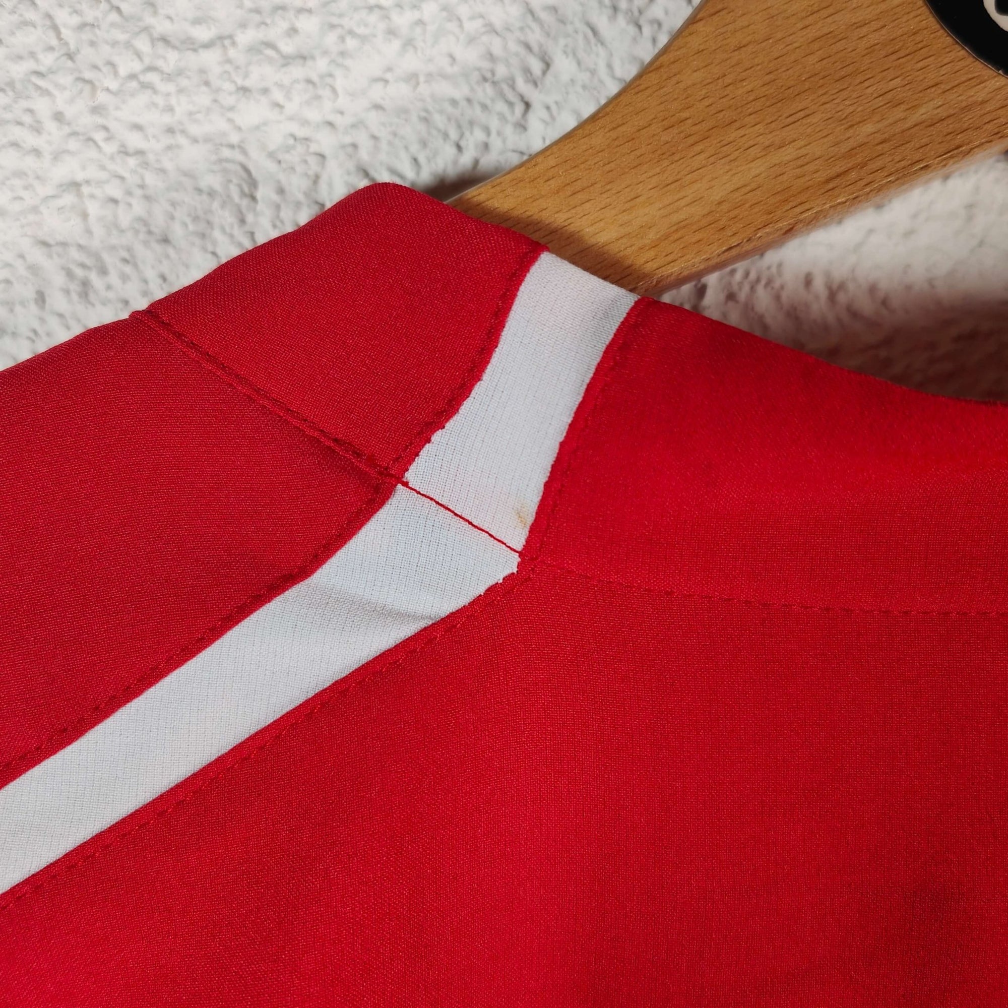 2004 - 06 Switzerland Home Shirt Hakan Yakin 10 - 9/10 - (M) - Eternal Pitch