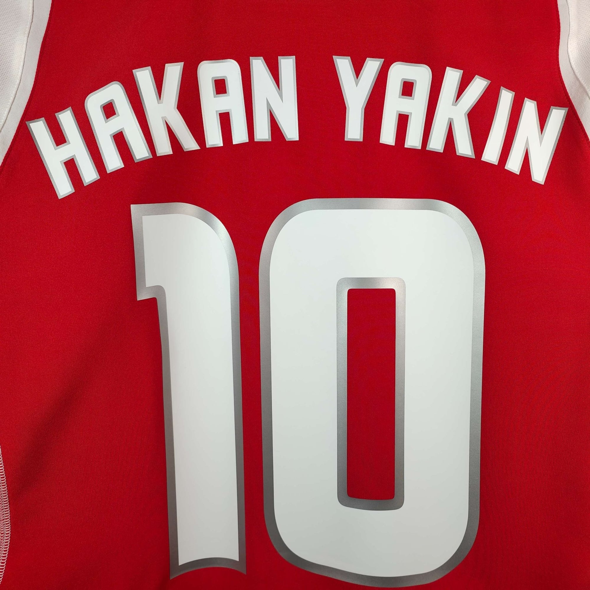 2004 - 06 Switzerland Home Shirt Hakan Yakin 10 - 9/10 - (M) - Eternal Pitch