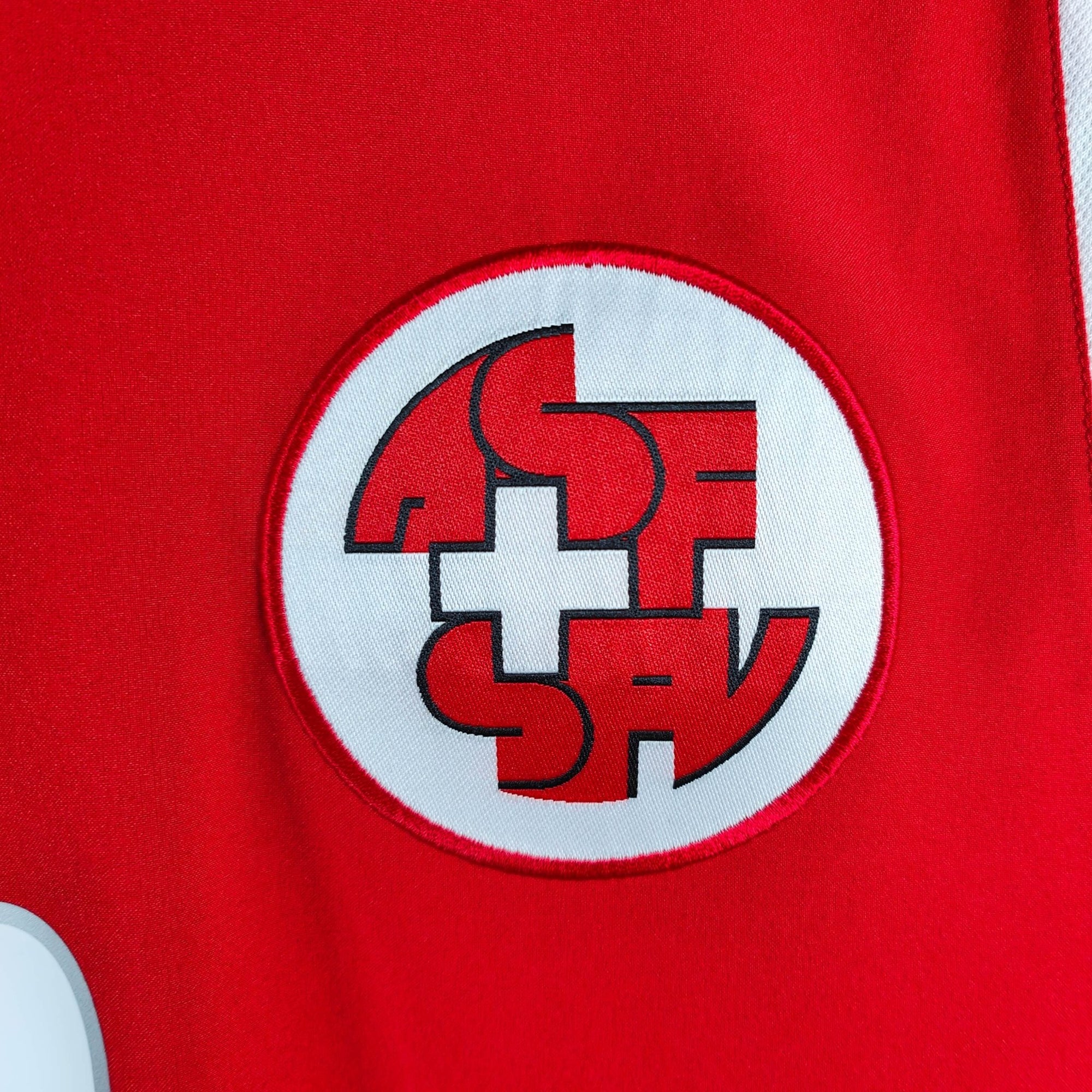 2004 - 06 Switzerland Home Shirt Hakan Yakin 10 - 9/10 - (XL) - Eternal Pitch