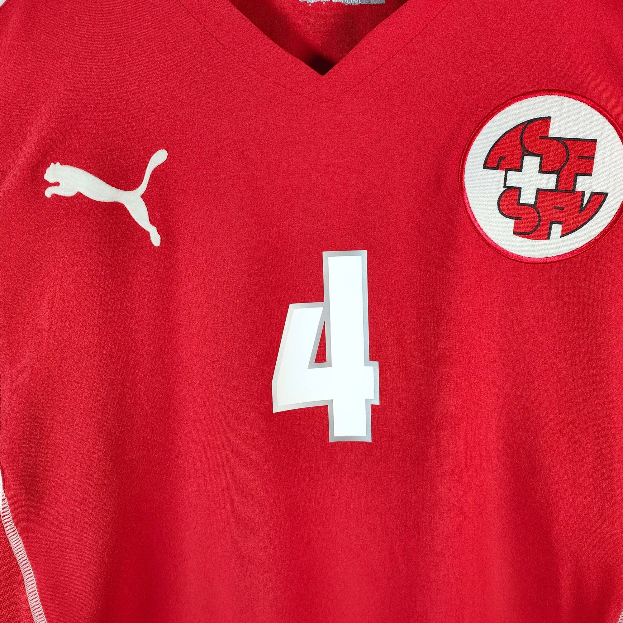 2004 - 06 Switzerland Home Shirt Henchoz 4 - 9/10 - (M) - Eternal Pitch
