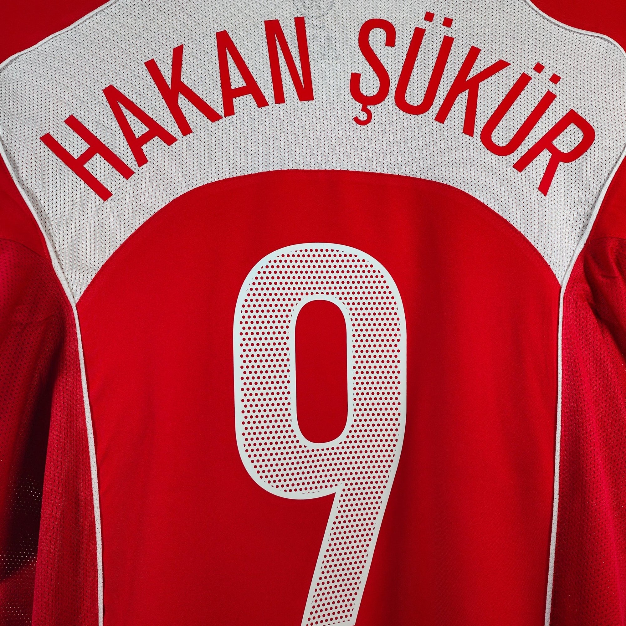 2004 - 06 Turkey Home Shirt Hakan Sukur 9 - 9.5/10 - (M) - Eternal Pitch