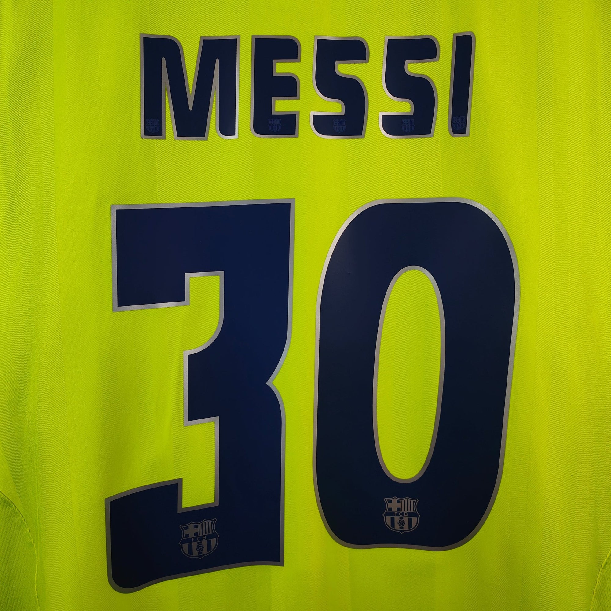 2005 - 06 FC Barcelona Away Shirt Messi 30 - 9/10 - (XL) - Eternal Pitch
