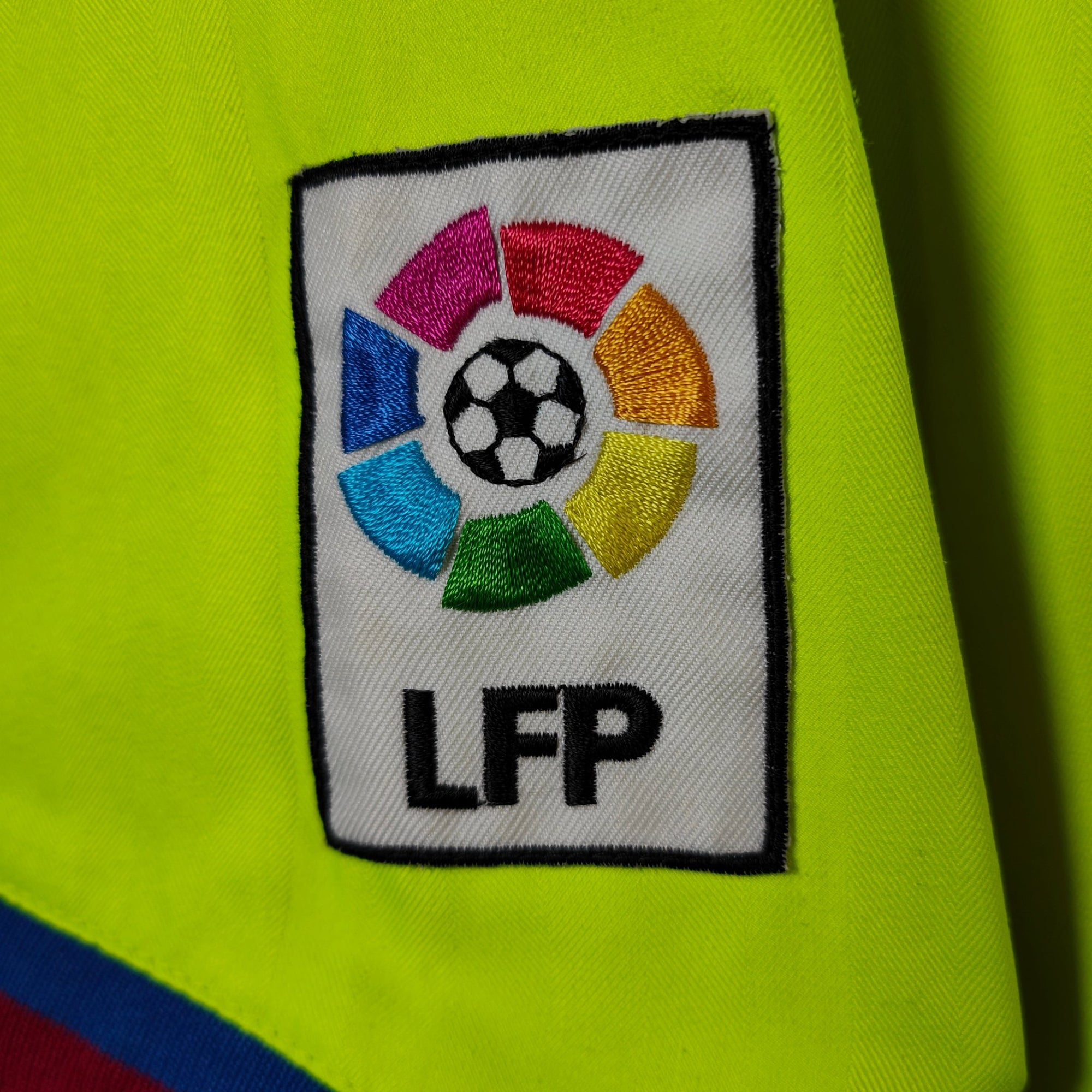2005 - 06 FC Barcelona Away Shirt Ronaldinho 10 - 8.5/10 - (XL) - Eternal Pitch
