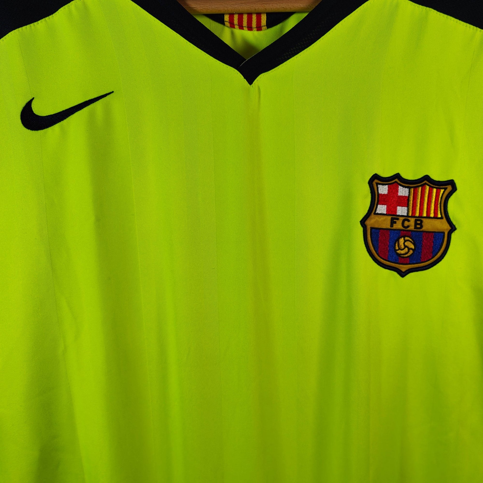 2005 - 06 FC Barcelona Away Shirt Ronaldinho 10 - 8.5/10 - (XL) - Eternal Pitch
