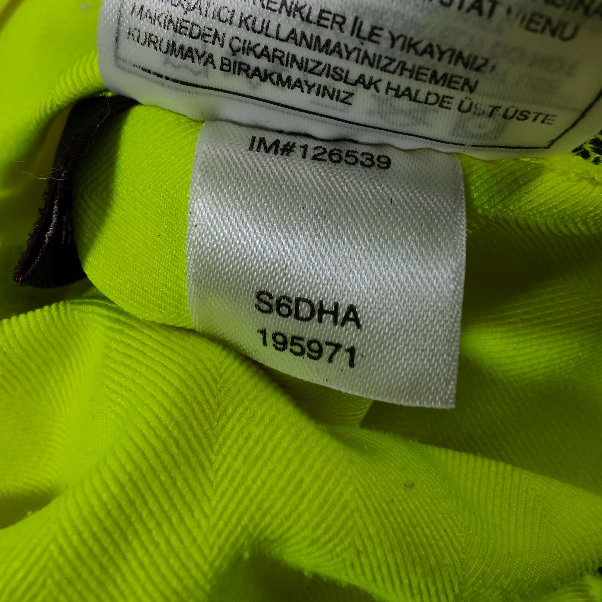 2005 - 06 FC Barcelona Away Shirt Ronaldinho 10 - 9/10 - (M) - Eternal Pitch