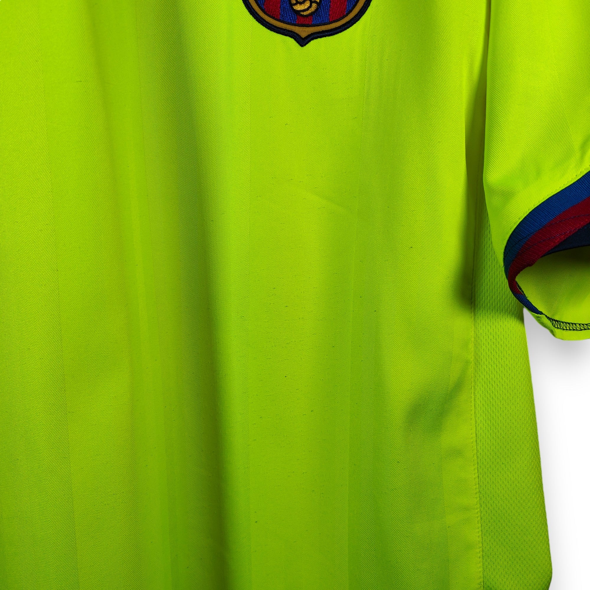 2005 - 06 FC Barcelona Away Shirt Ronaldinho 10 (XL) - Eternal Pitch