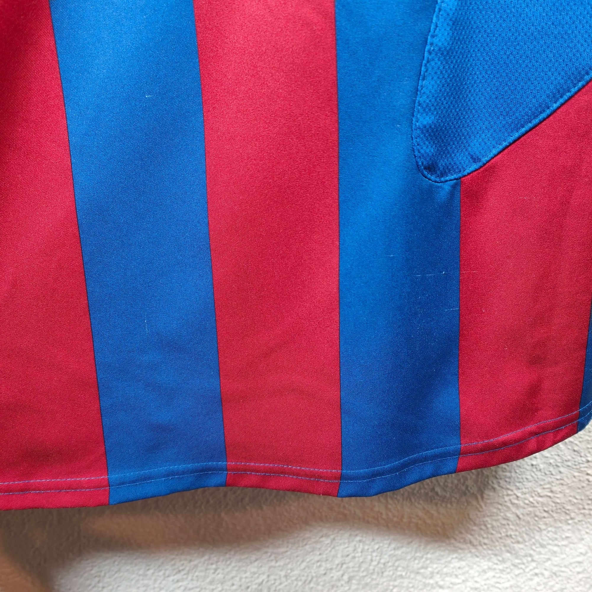 2005 - 06 FC Barcelona Home Shirt Ronaldinho 10 - 9/10 - (M) - Eternal Pitch