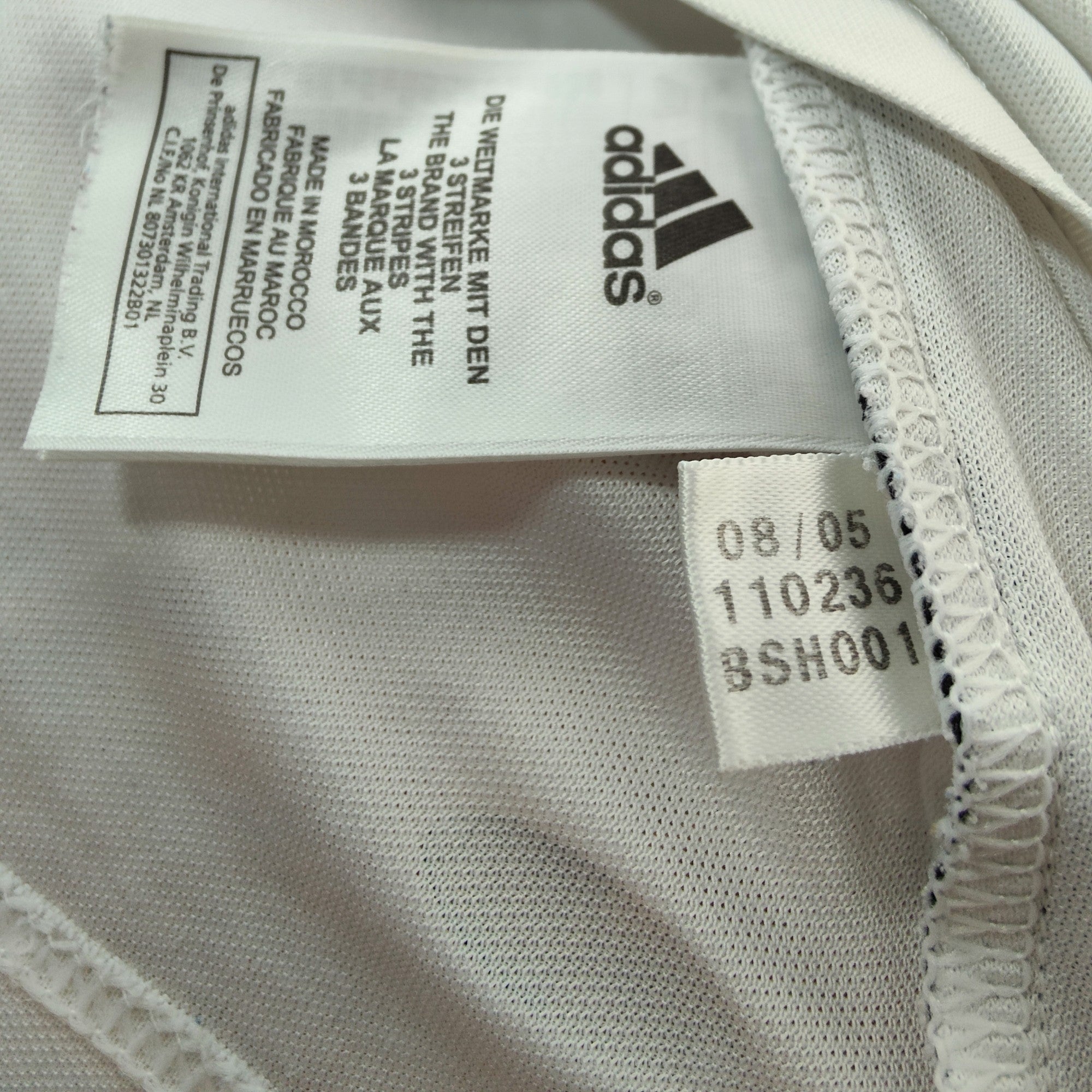 2005 - 06 Marseille Home Shirt (L) - Eternal Pitch