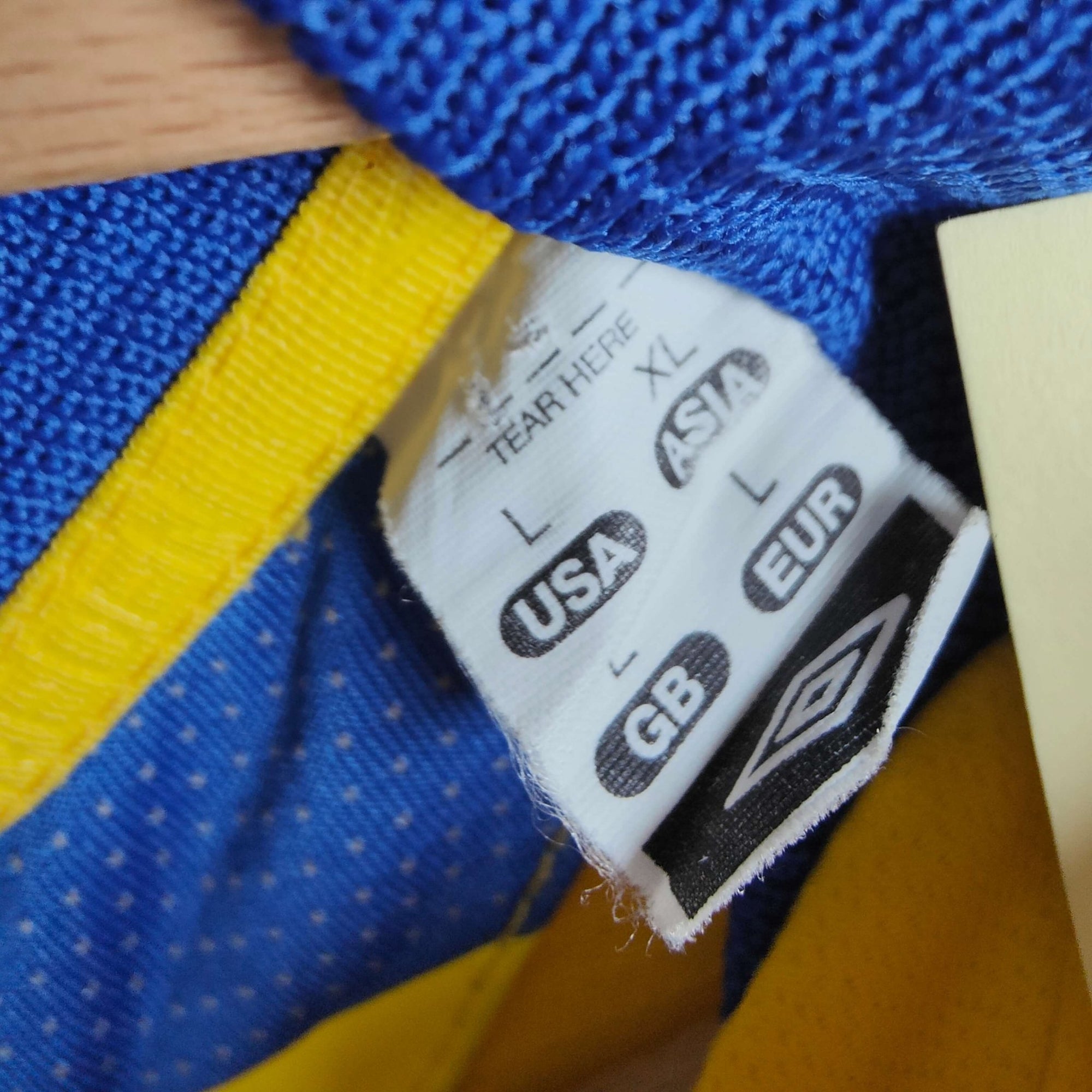 2005 - 06 Sweden Home Shirt Ibrahimovic 10 - 9.5/10 - (L) - Eternal Pitch