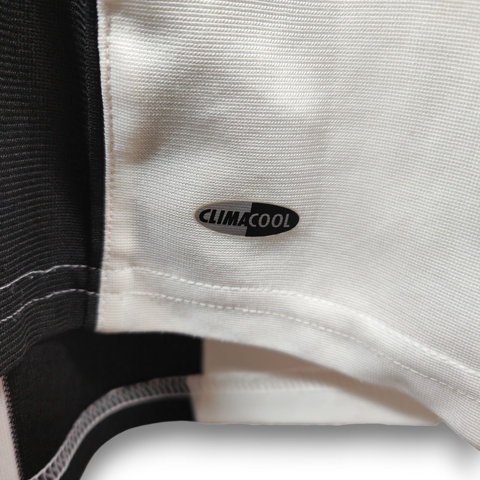 2005 - 07 Newcastle Home Shirt Shearer 9 (L) - Eternal Pitch