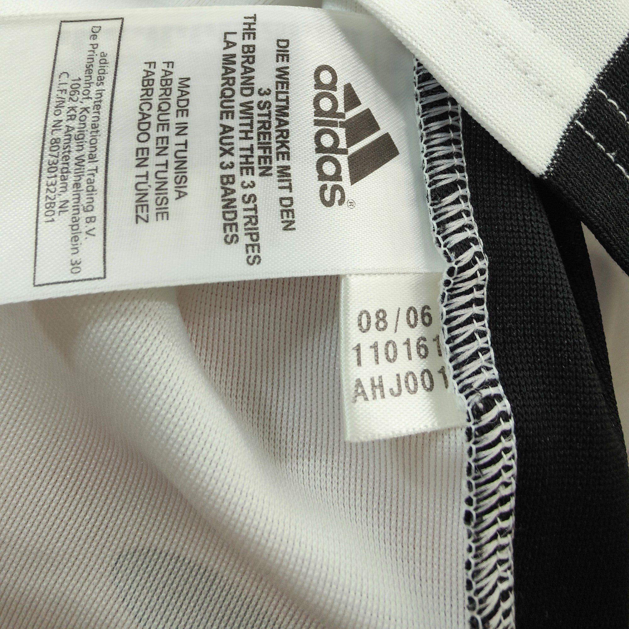 2005 - 07 Newcastle Home Shirt Shearer 9 (L) - Eternal Pitch