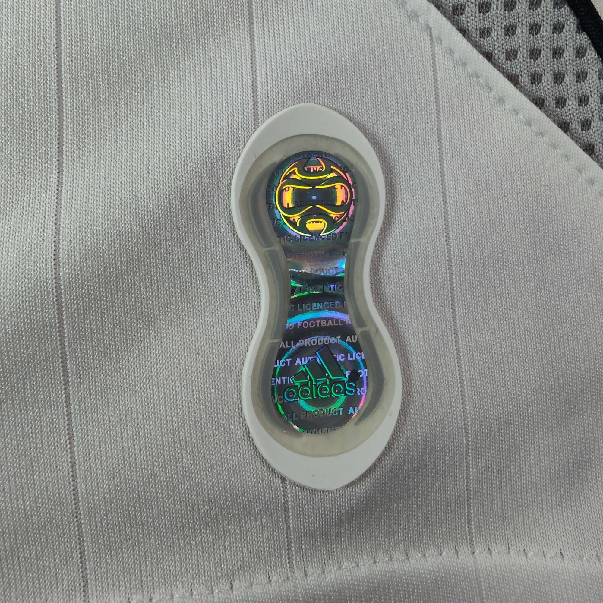 2006 - 07 Real Madrid Home Shirt Beckham 23 - 8.5/10 - (XL) - Eternal Pitch