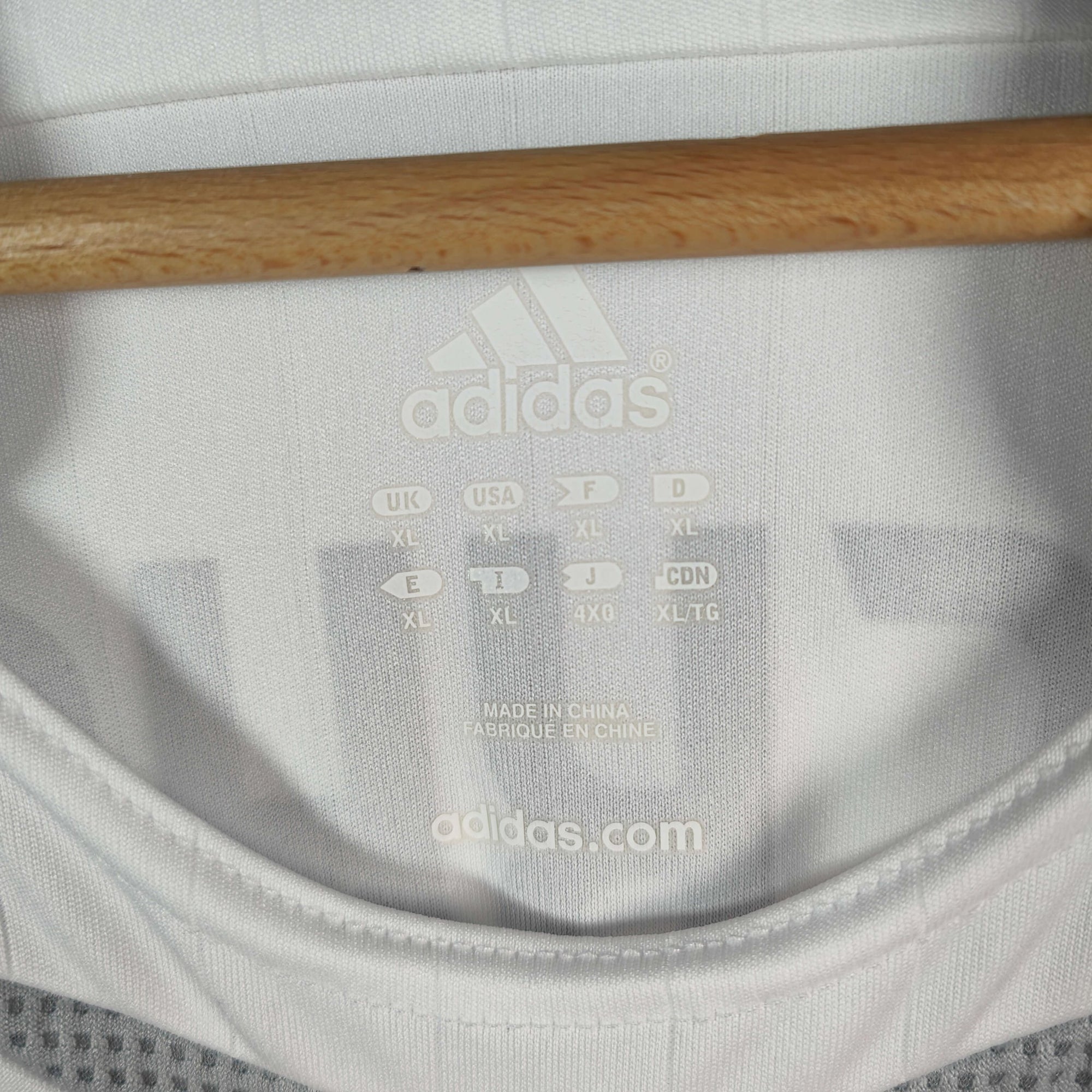 2006 - 07 Real Madrid Home Shirt Beckham 23 - 8.5/10 - (XL) - Eternal Pitch