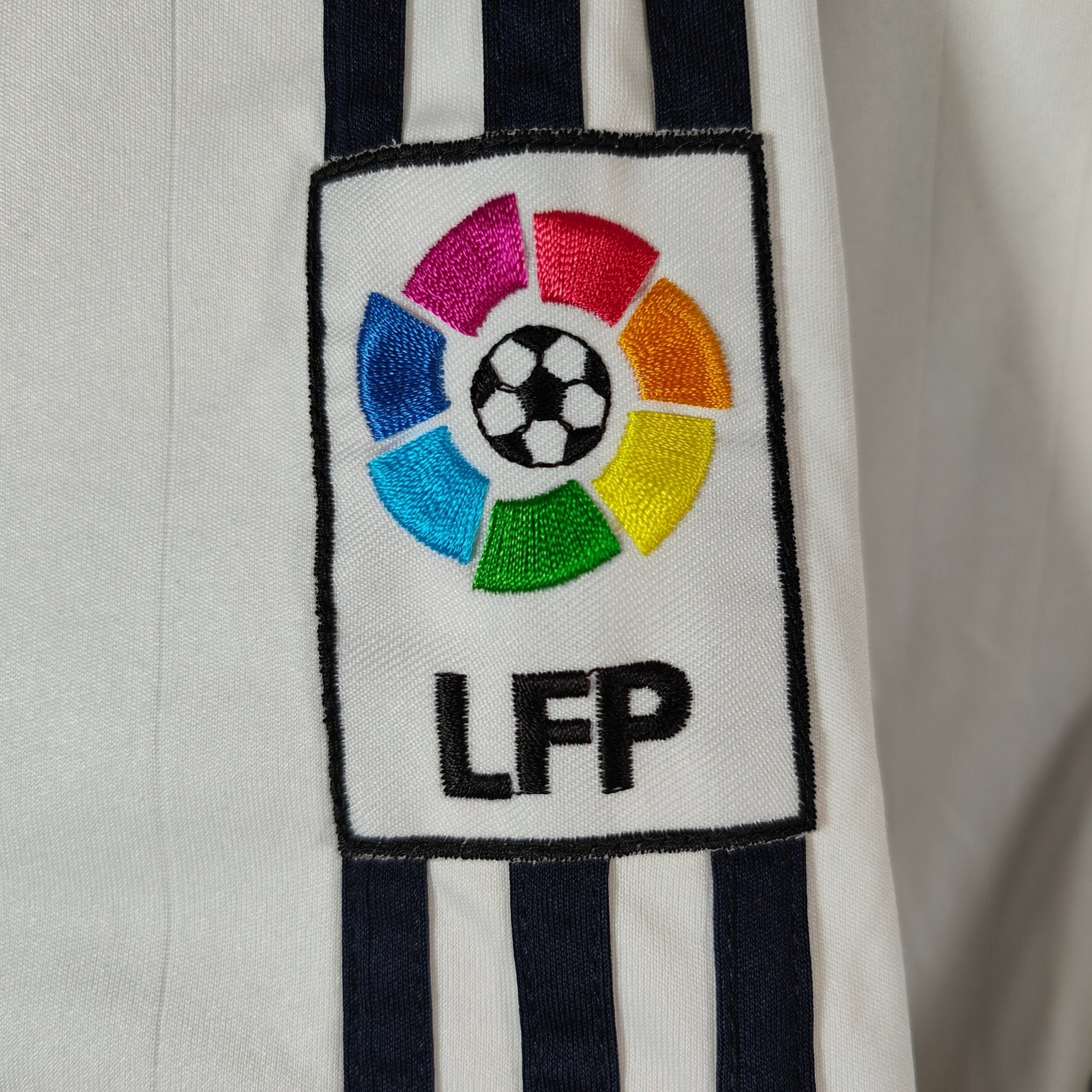 2006-07 Real Madrid Home Shirt Beckham #23 - 9.5/10 - (L) 060879