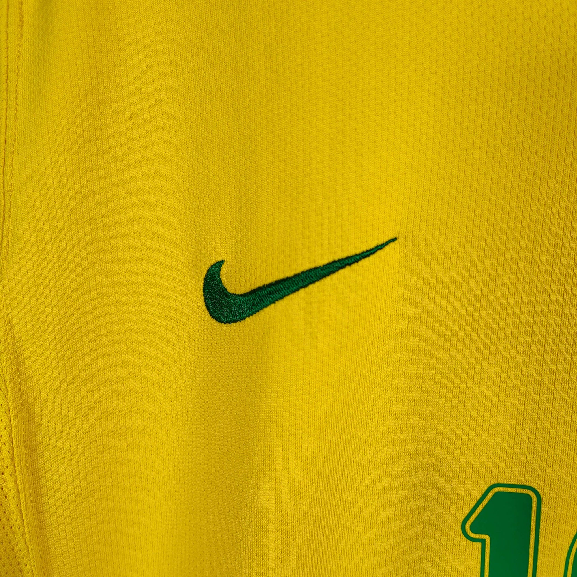 2006 - 08 Brazil Home Shirt Ronaldinho 10 - 7.5/10 - (S) - Eternal Pitch